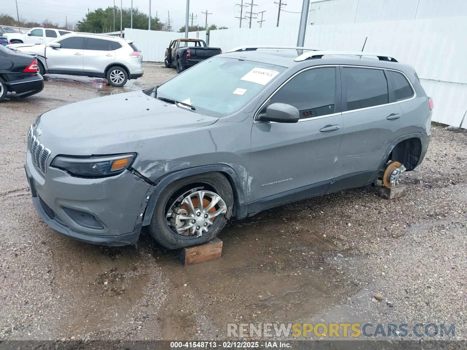 2 Photograph of a damaged car 1C4PJLMXXMD203934 JEEP CHEROKEE 2021