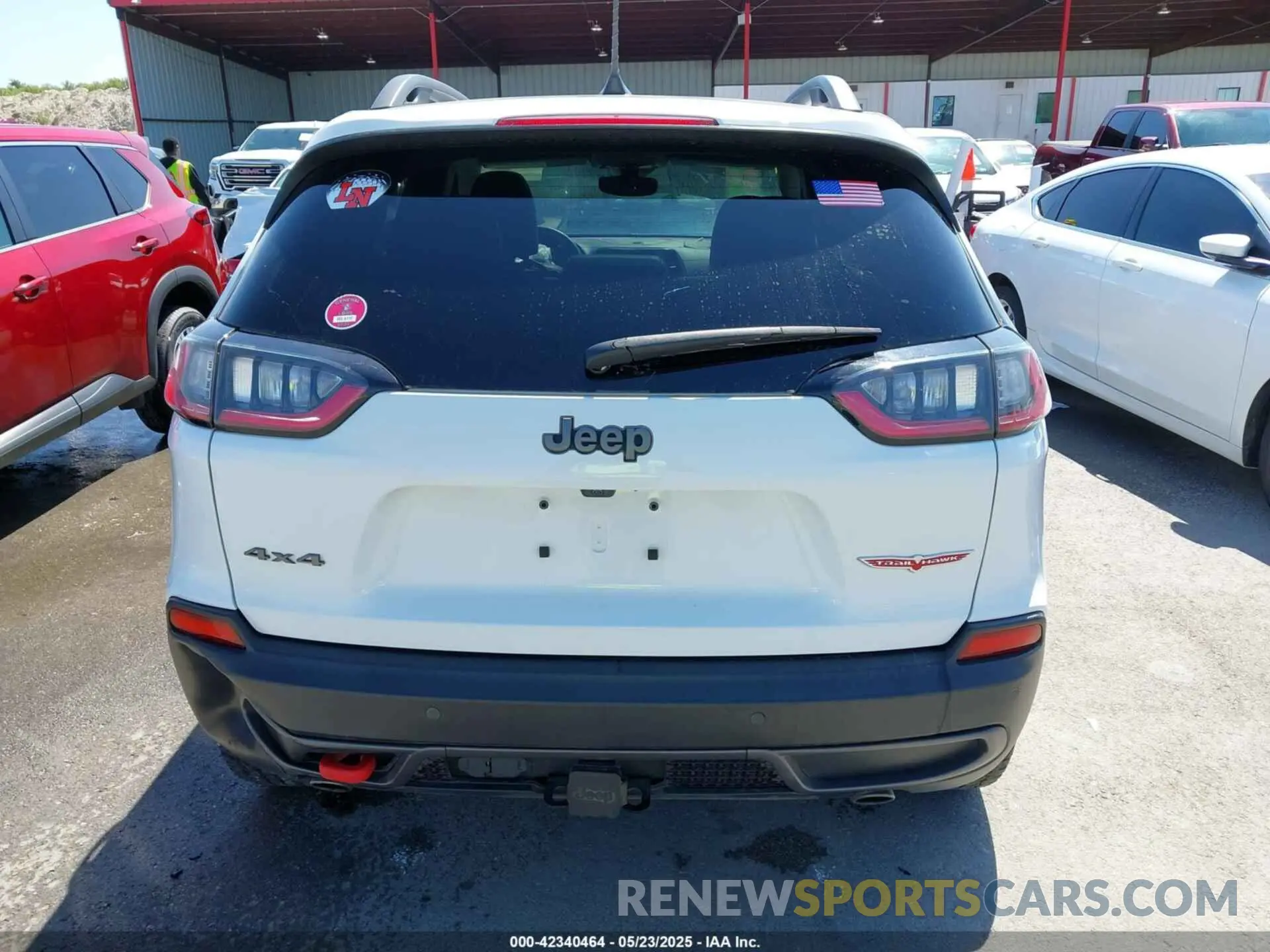 16 Photograph of a damaged car 1C4PJMBX1MD145169 JEEP CHEROKEE 2021