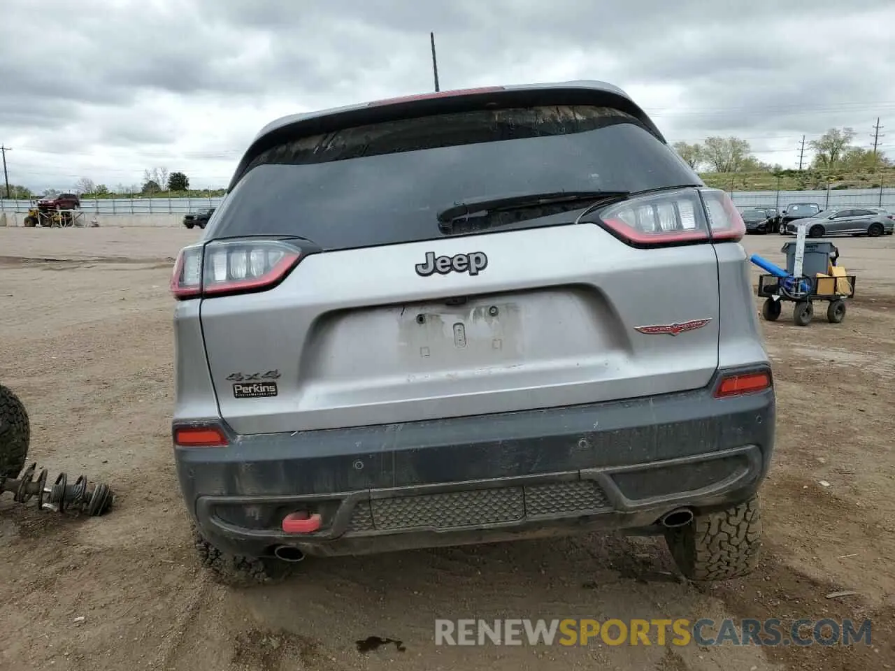 6 Photograph of a damaged car 1C4PJMBX2MD143446 JEEP CHEROKEE 2021