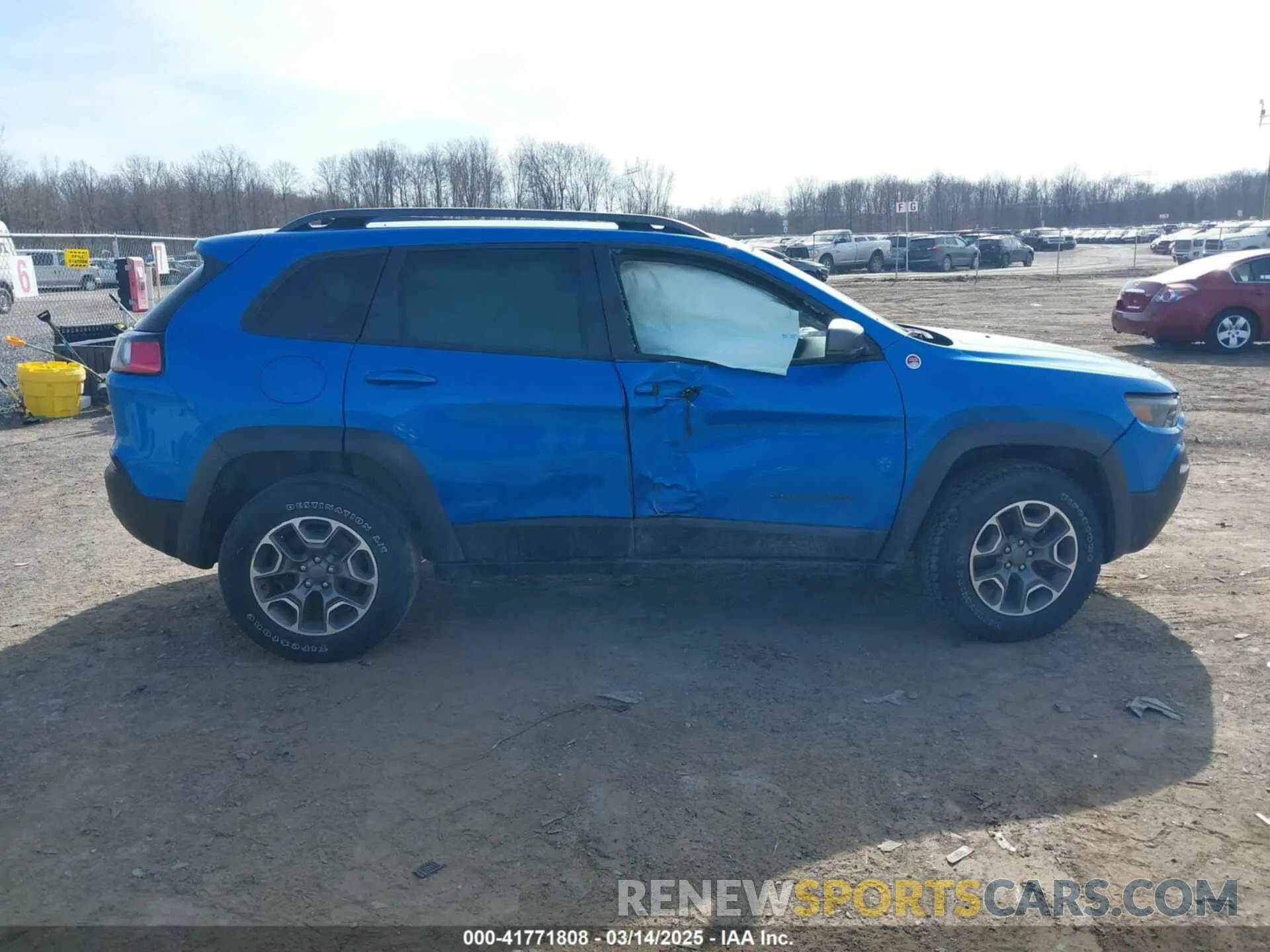 13 Photograph of a damaged car 1C4PJMBX4MD222987 JEEP CHEROKEE 2021