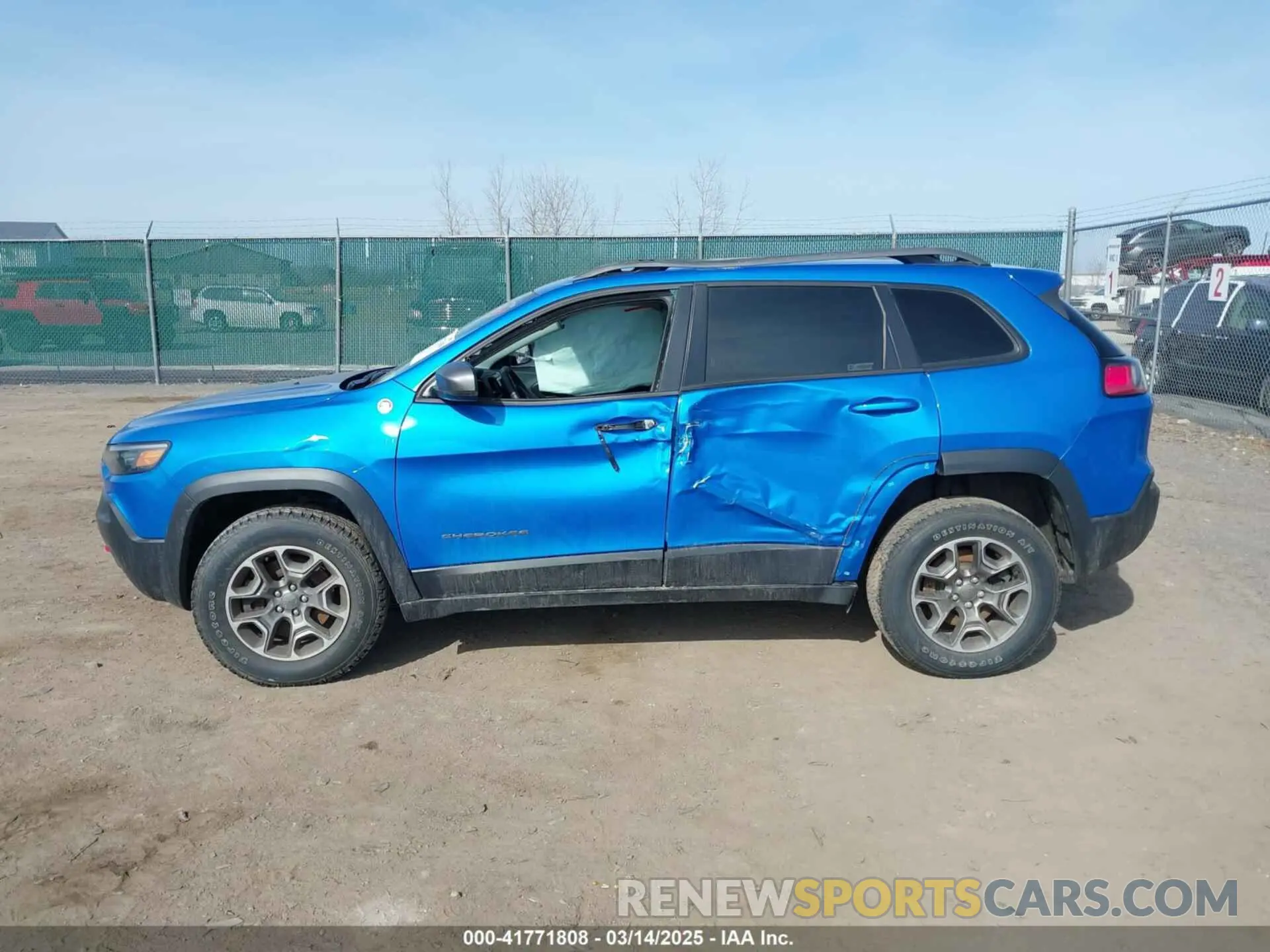 14 Photograph of a damaged car 1C4PJMBX4MD222987 JEEP CHEROKEE 2021
