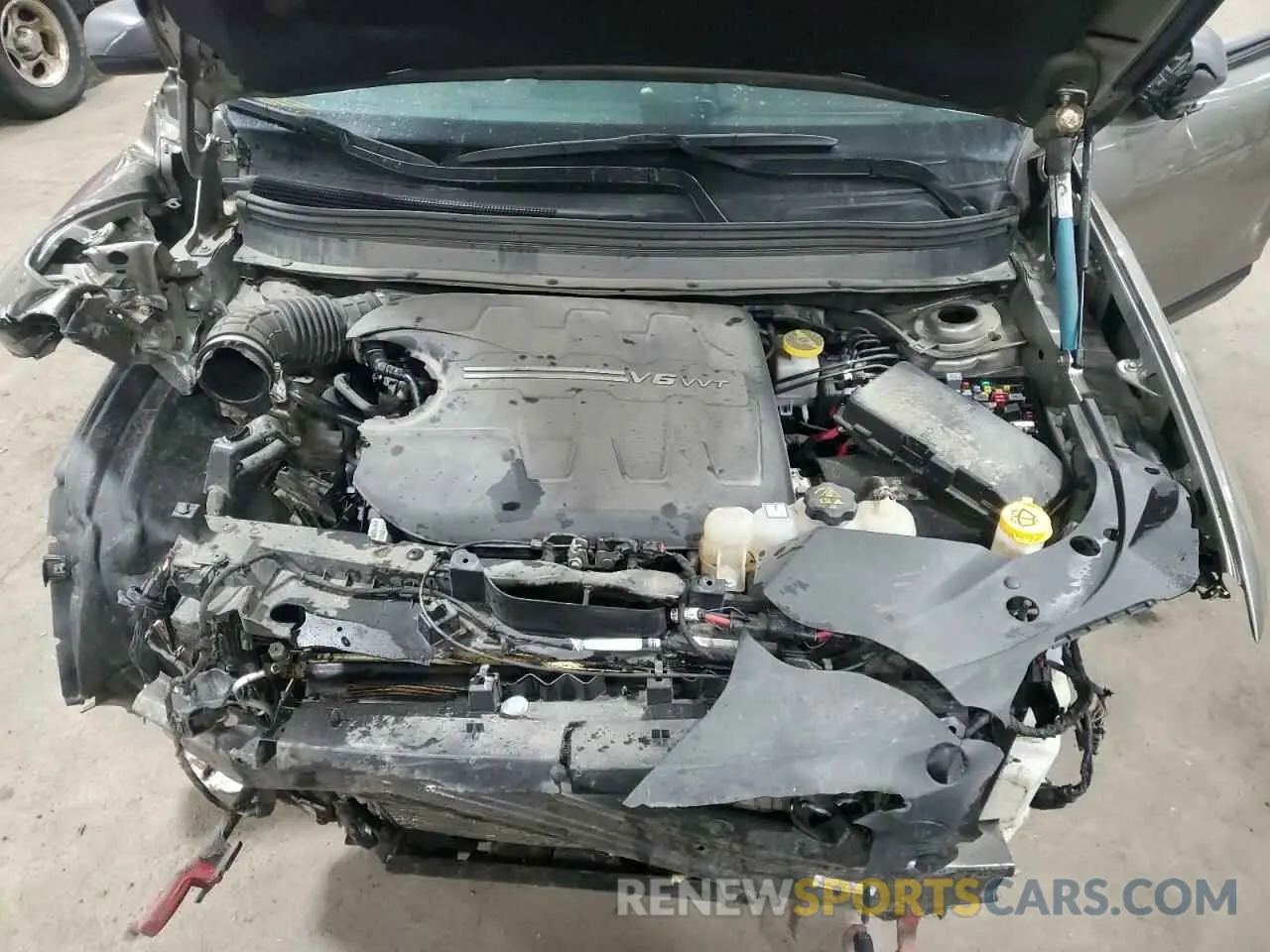 11 Photograph of a damaged car 1C4PJMBX5MD206278 JEEP CHEROKEE 2021