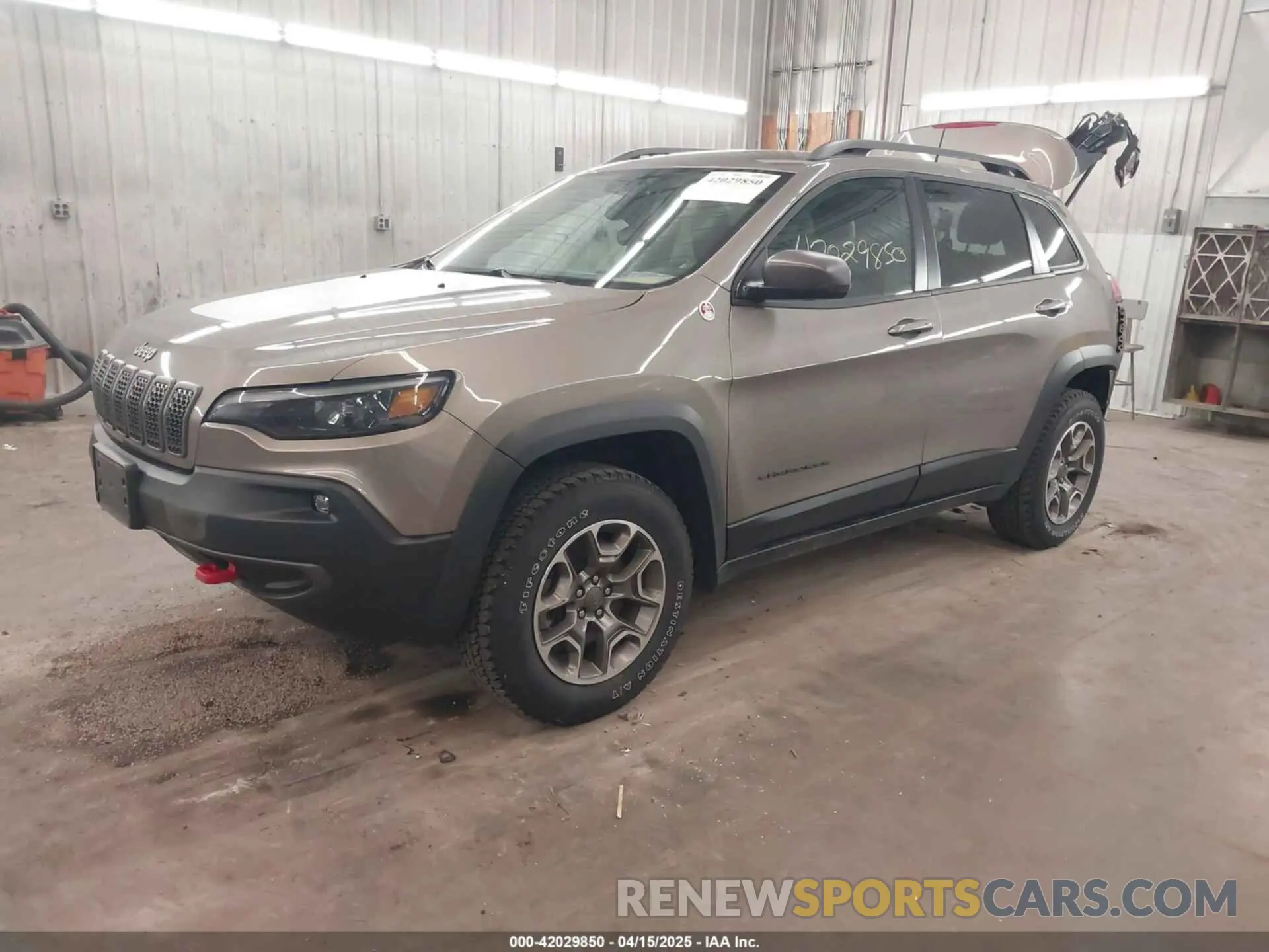 2 Photograph of a damaged car 1C4PJMBX5MD231018 JEEP CHEROKEE 2021