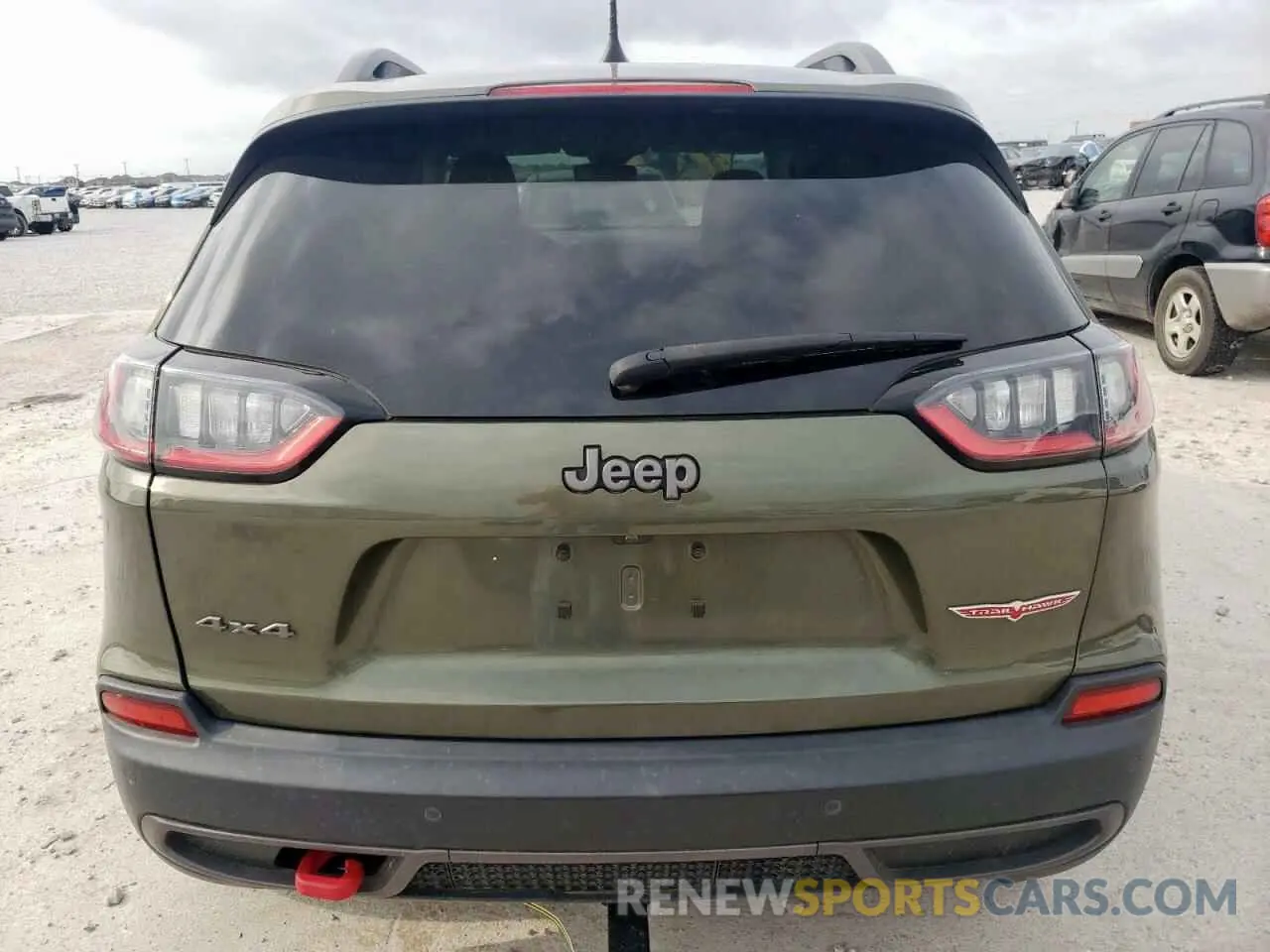 6 Photograph of a damaged car 1C4PJMBX6MD137245 JEEP CHEROKEE 2021