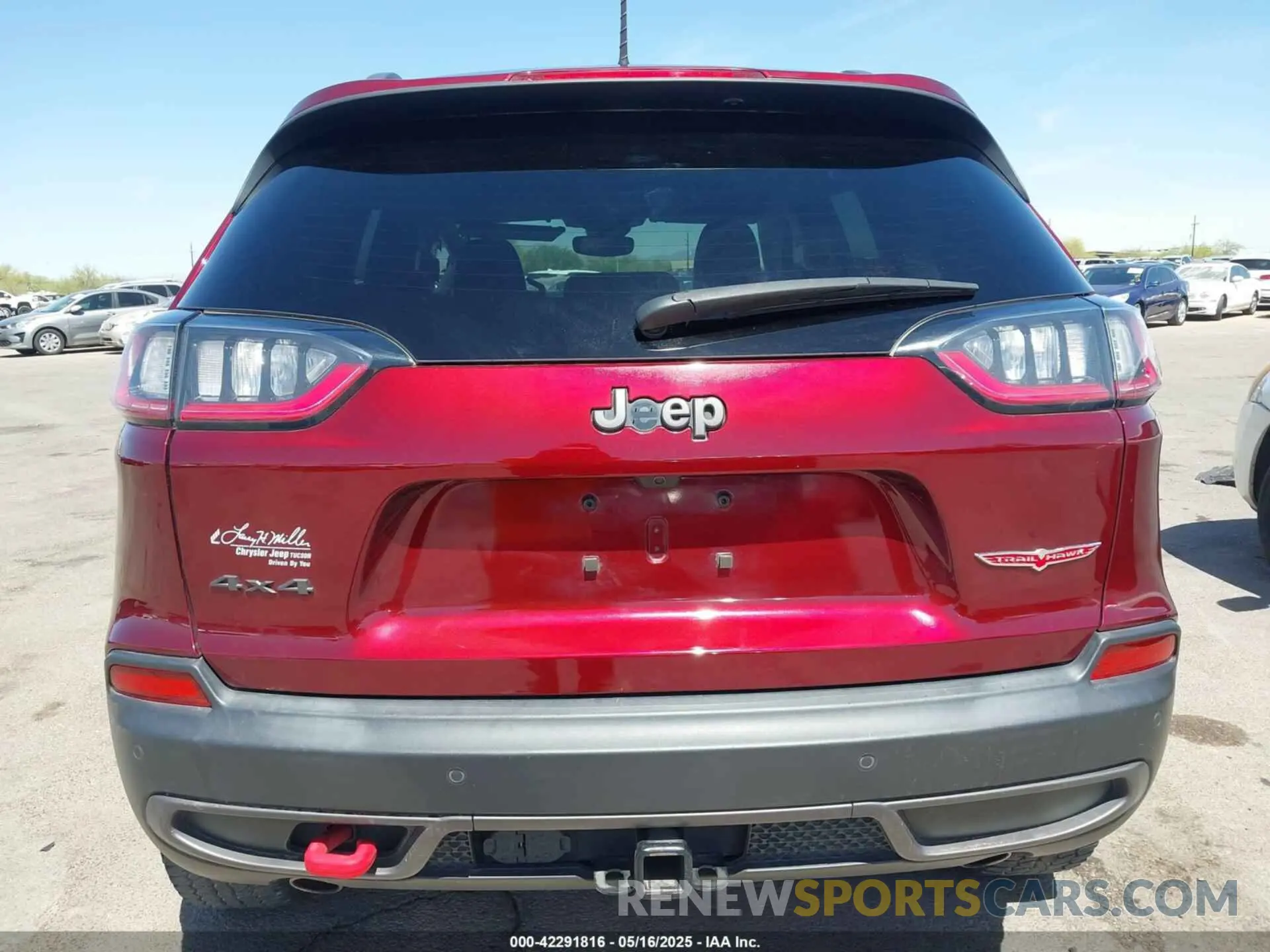 16 Photograph of a damaged car 1C4PJMBX6MD245283 JEEP CHEROKEE 2021