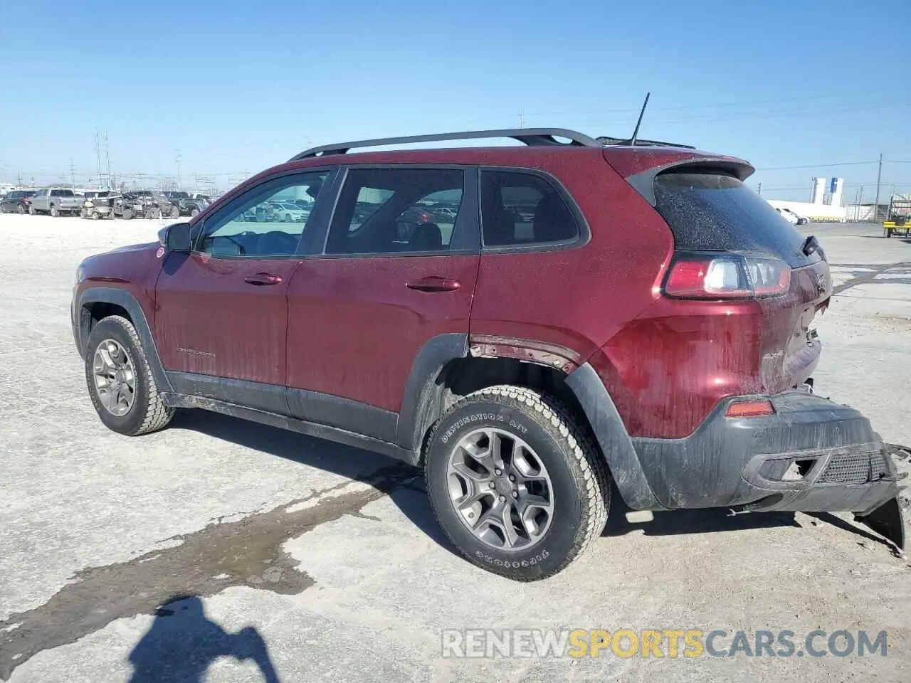 2 Photograph of a damaged car 1C4PJMBX7MD139411 JEEP CHEROKEE 2021