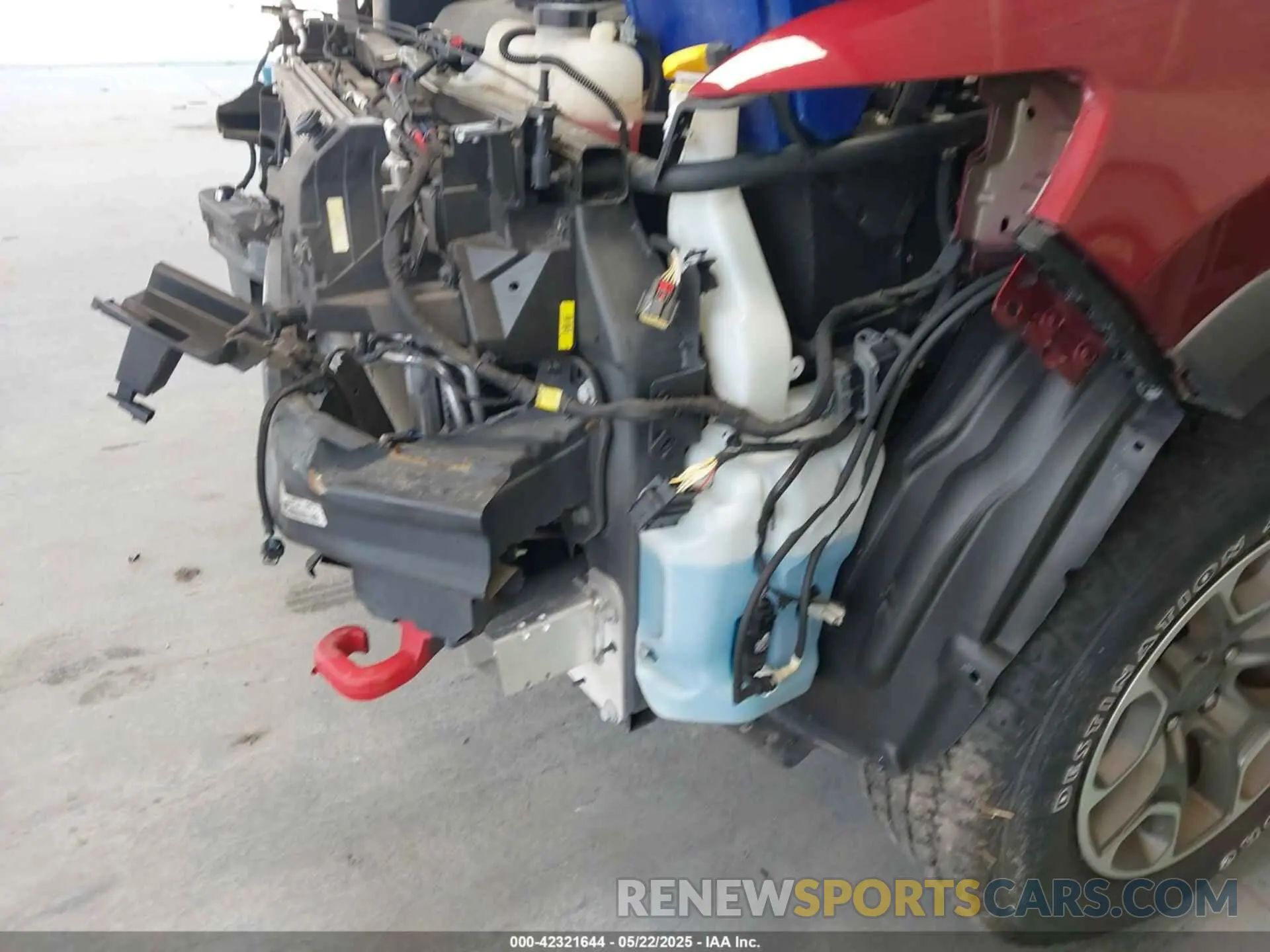 6 Photograph of a damaged car 1C4PJMBX8MD218960 JEEP CHEROKEE 2021