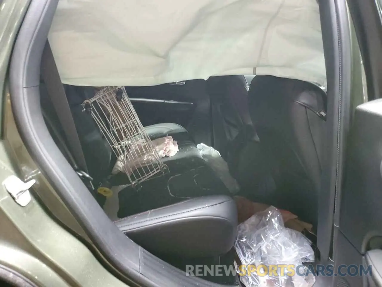 11 Photograph of a damaged car 1C4PJMBX8MD222989 JEEP CHEROKEE 2021