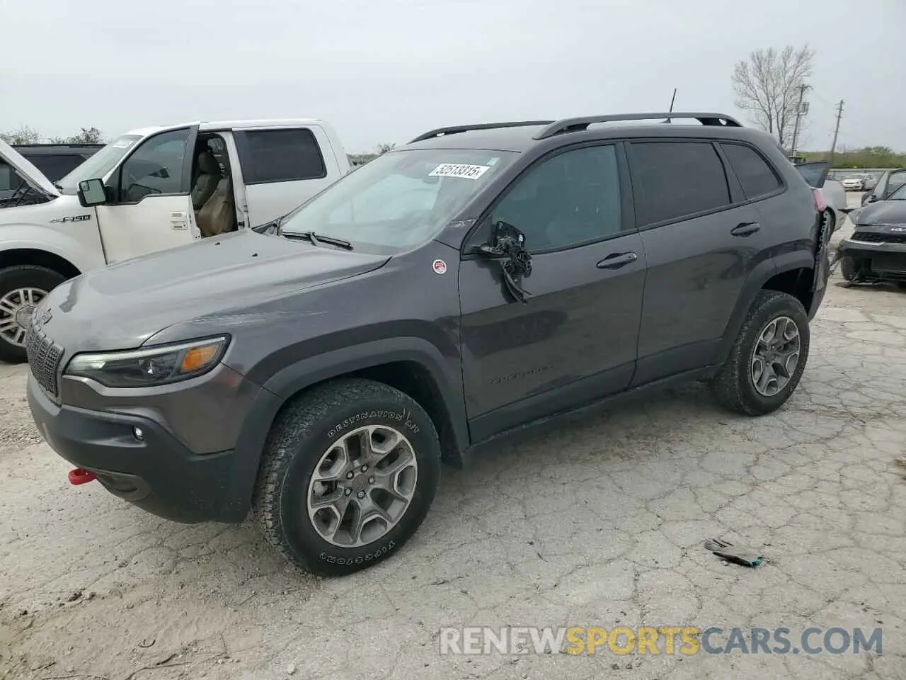1 Photograph of a damaged car 1C4PJMBX8MD239596 JEEP CHEROKEE 2021