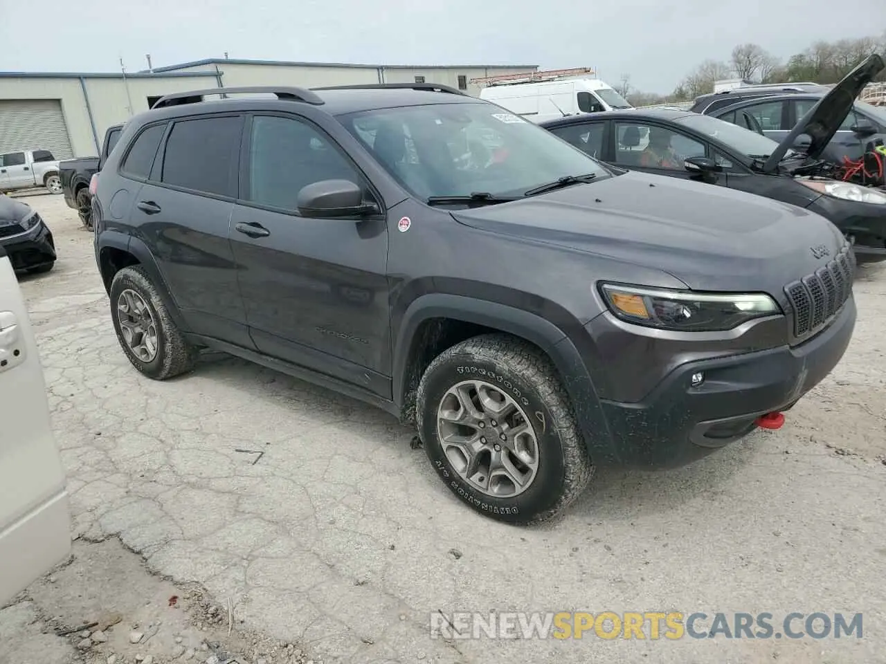 4 Photograph of a damaged car 1C4PJMBX8MD239596 JEEP CHEROKEE 2021