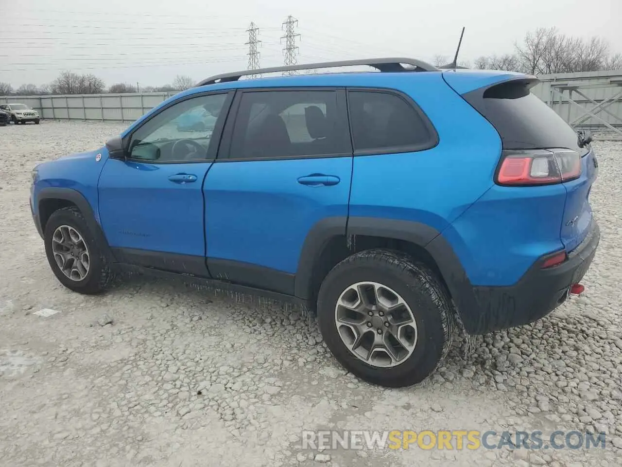 2 Photograph of a damaged car 1C4PJMBX9MD101792 JEEP CHEROKEE 2021