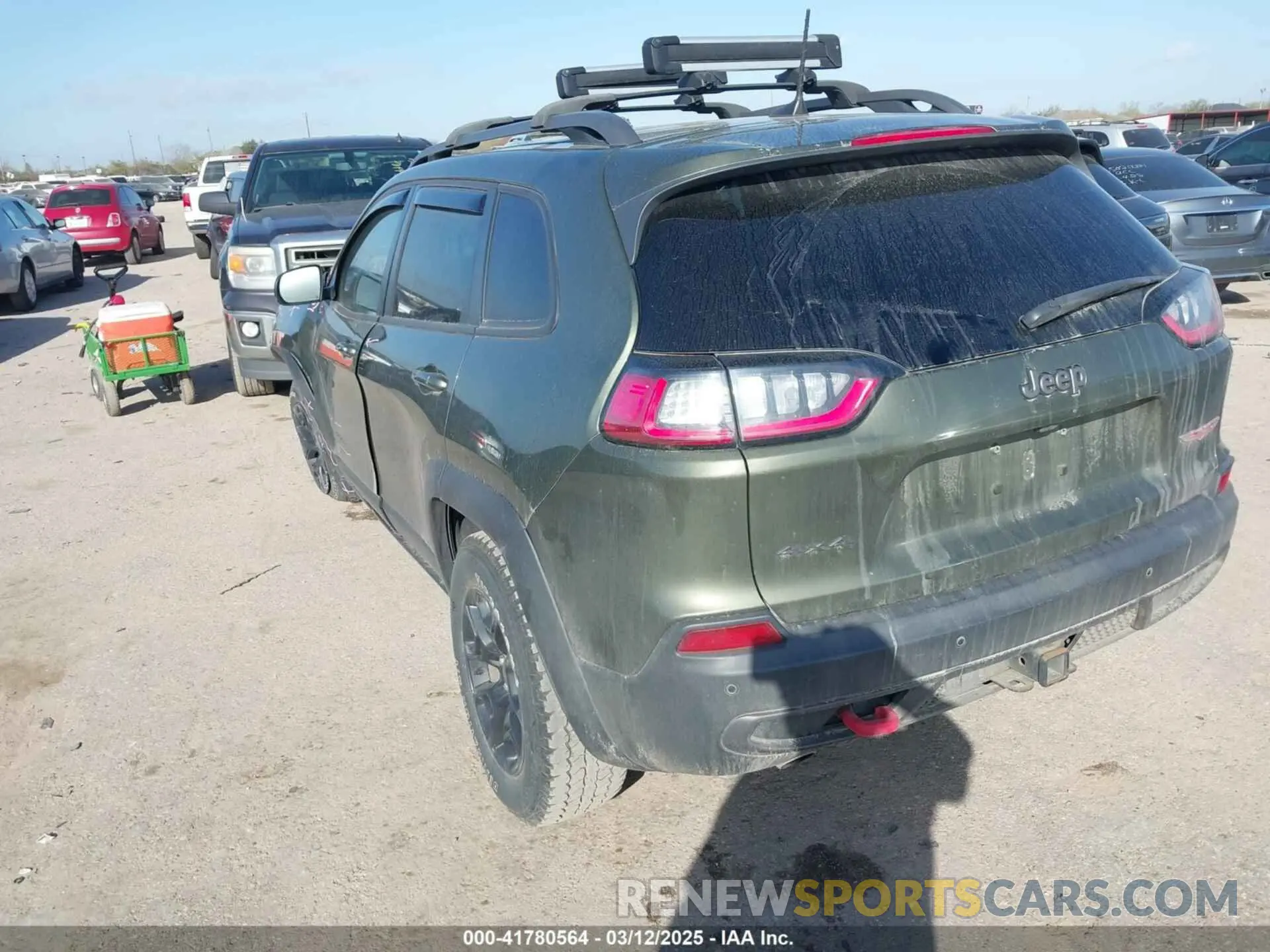 3 Photograph of a damaged car 1C4PJMBX9MD125087 JEEP CHEROKEE 2021