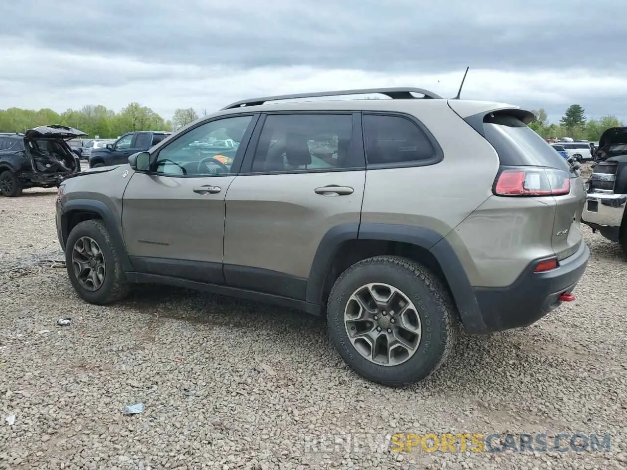 2 Photograph of a damaged car 1C4PJMBXXMD110534 JEEP CHEROKEE 2021
