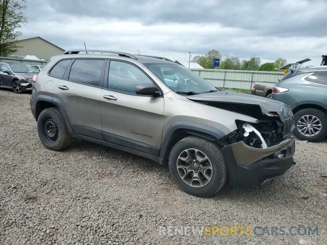 4 Photograph of a damaged car 1C4PJMBXXMD110534 JEEP CHEROKEE 2021