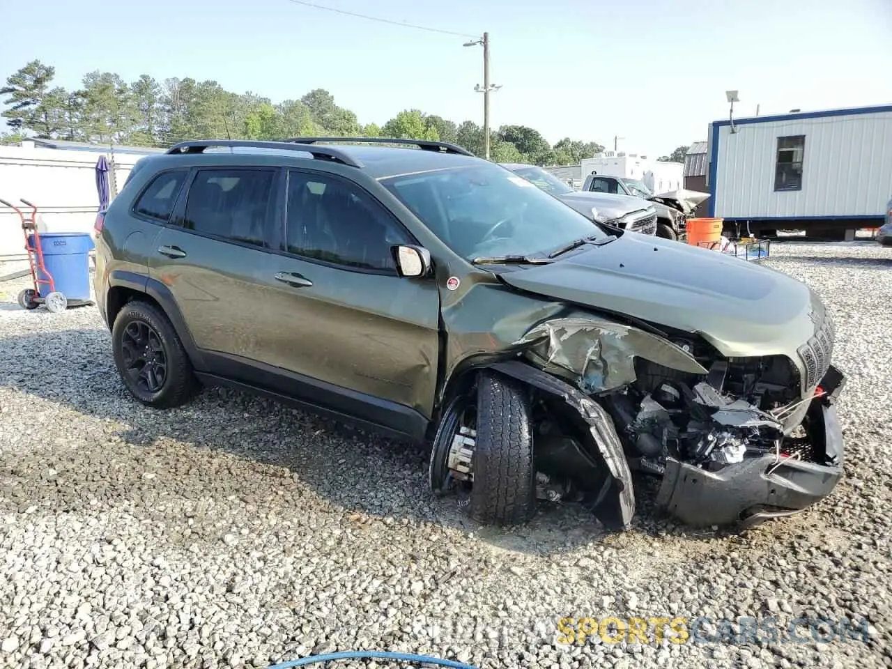 4 Photograph of a damaged car 1C4PJMBXXMD116804 JEEP CHEROKEE 2021