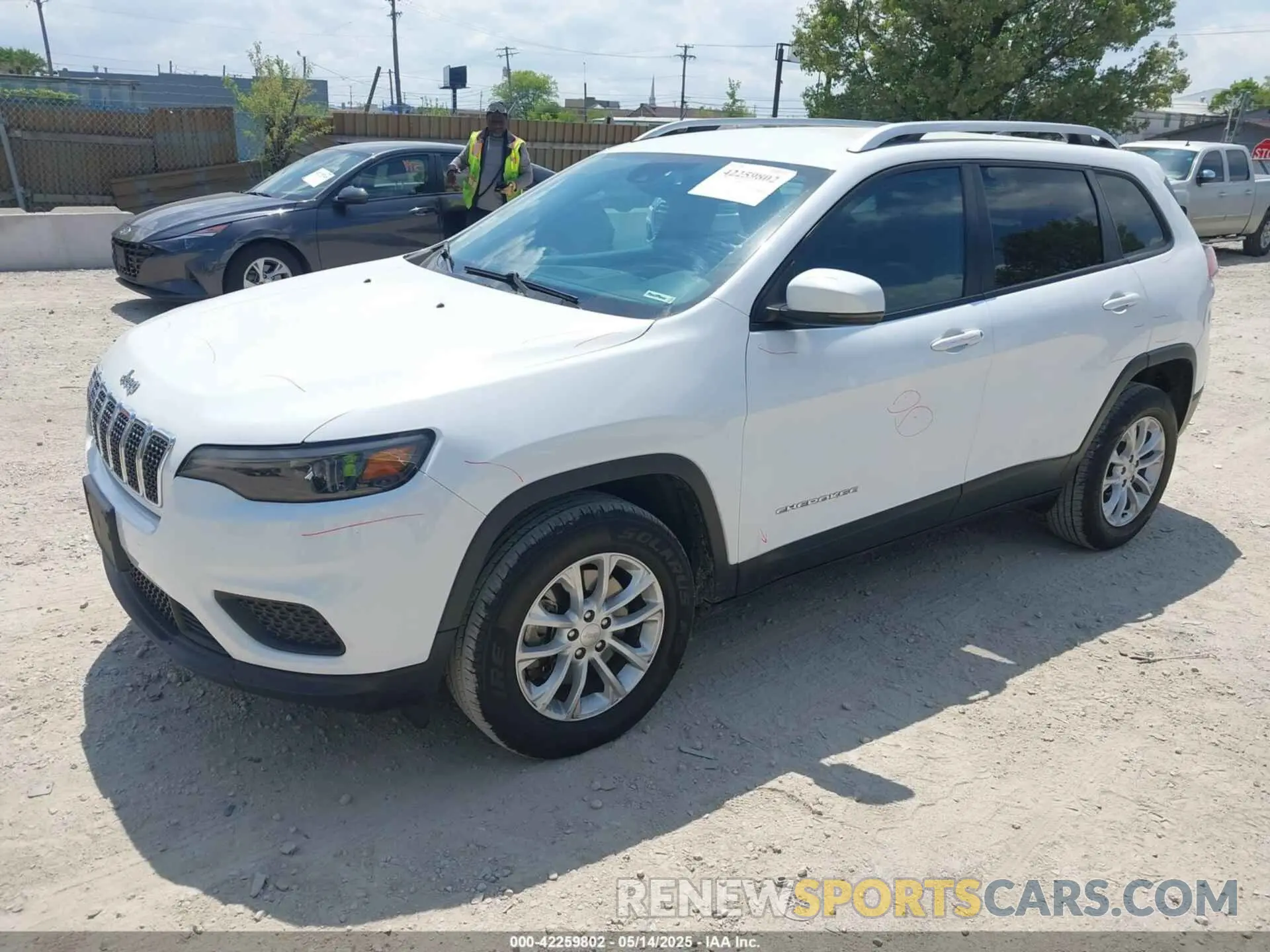 2 Photograph of a damaged car 1C4PJMCB1MD171158 JEEP CHEROKEE 2021