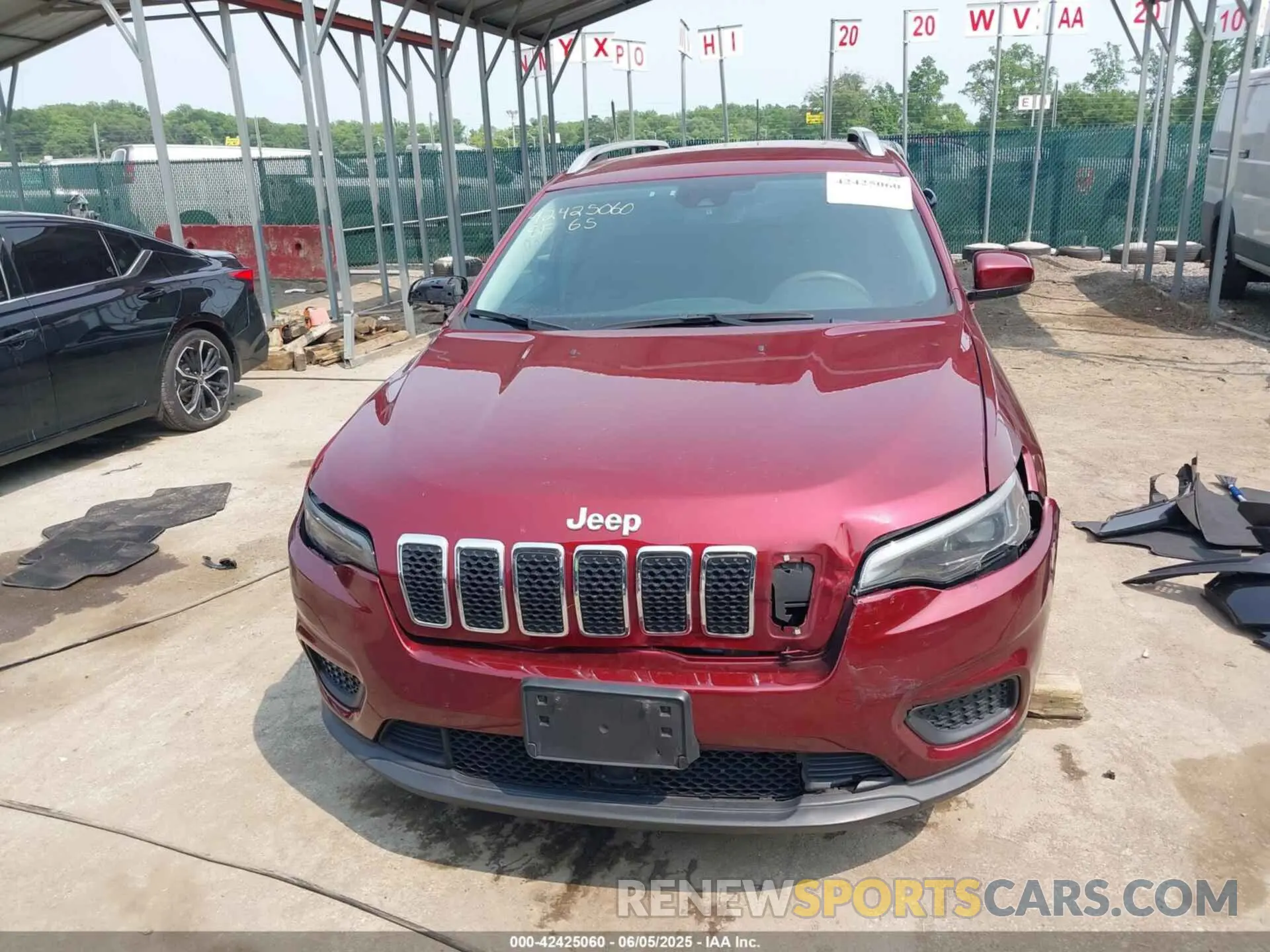 12 Photograph of a damaged car 1C4PJMCB9MD193523 JEEP CHEROKEE 2021