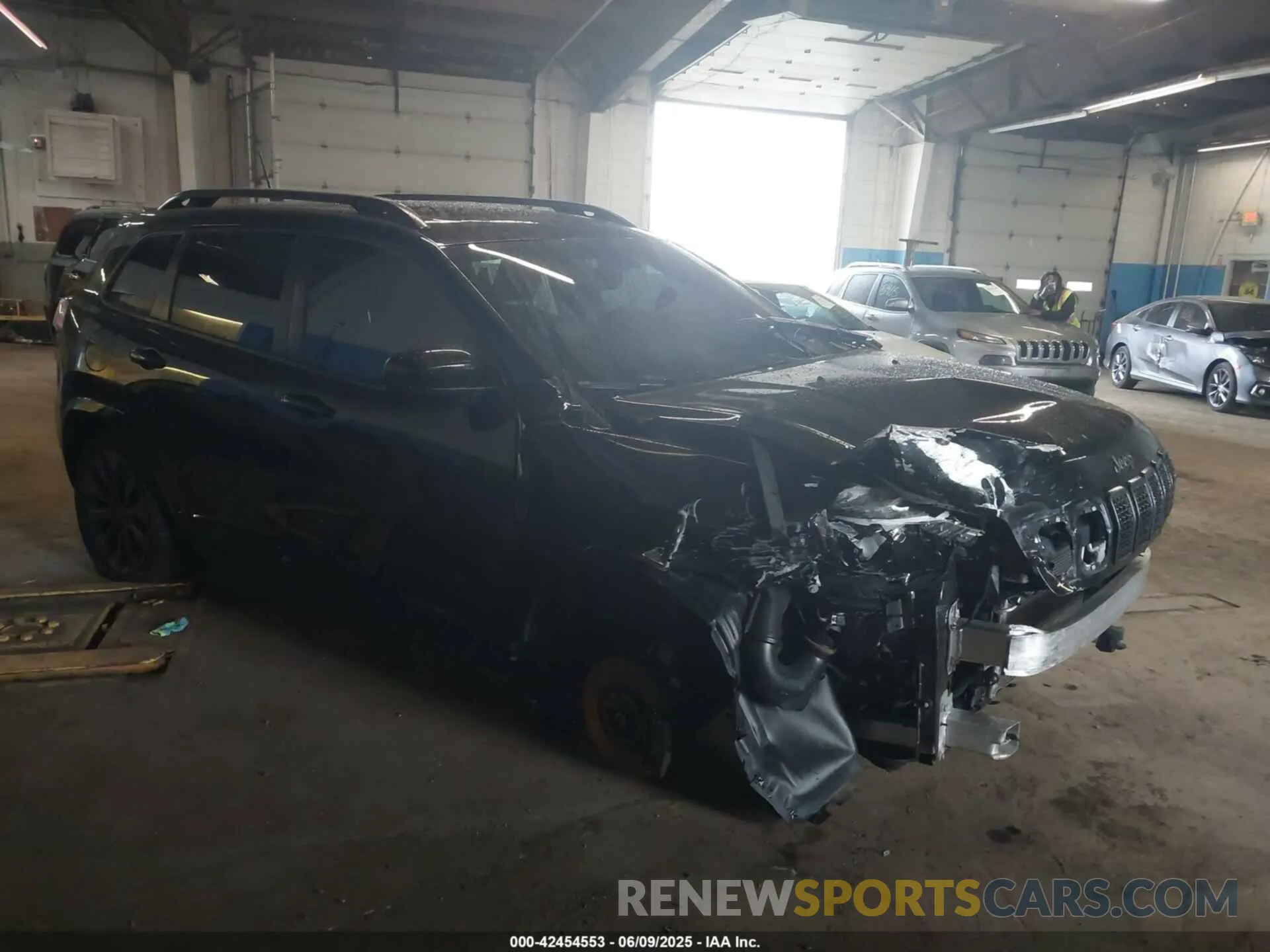 1 Photograph of a damaged car 1C4PJMDN3MD126621 JEEP CHEROKEE 2021