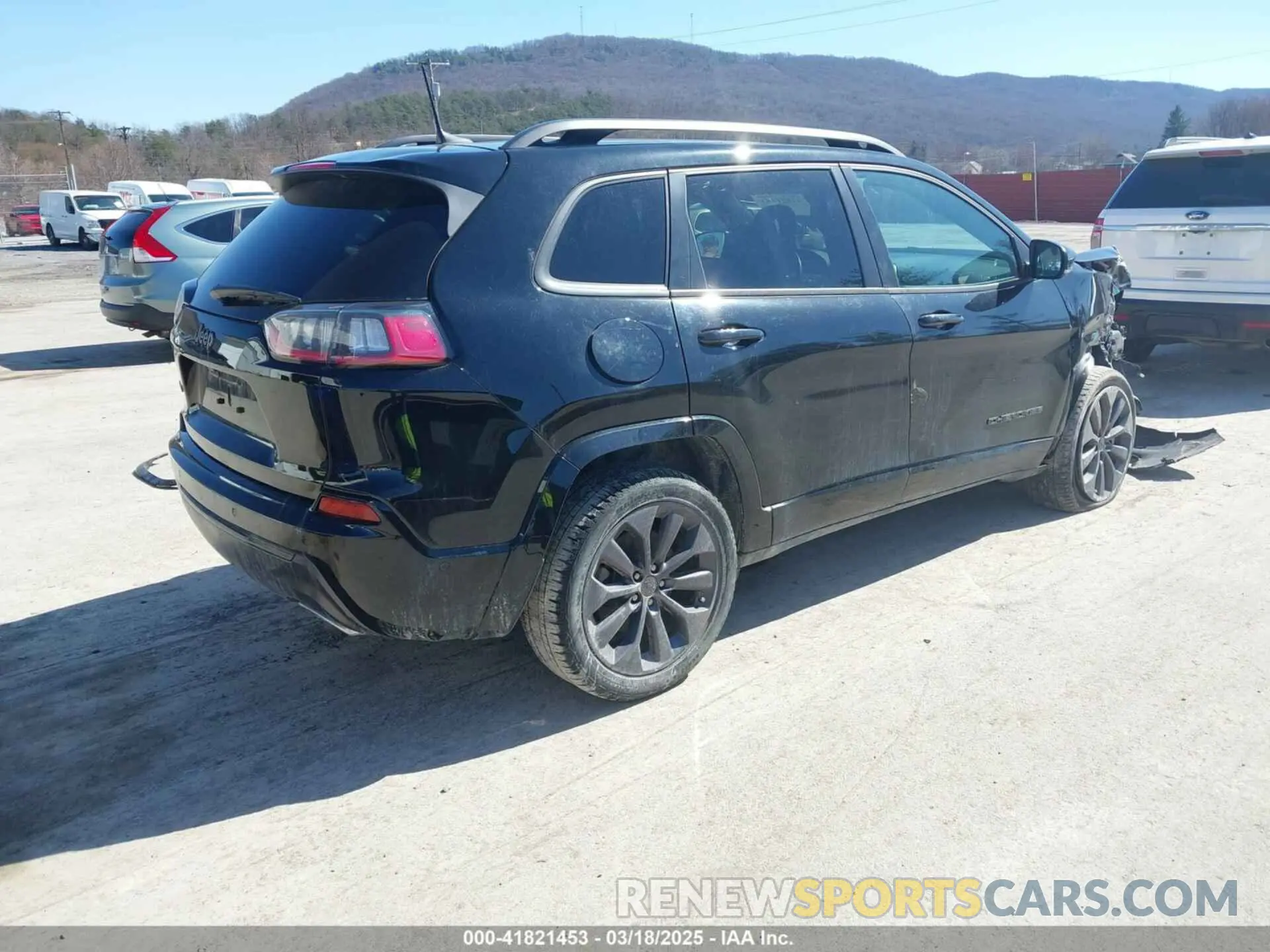 4 Photograph of a damaged car 1C4PJMDN5MD156607 JEEP CHEROKEE 2021