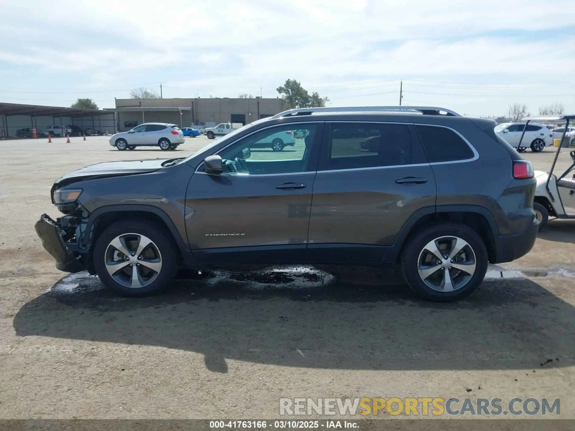 14 Photograph of a damaged car 1C4PJMDX0MD181058 JEEP CHEROKEE 2021