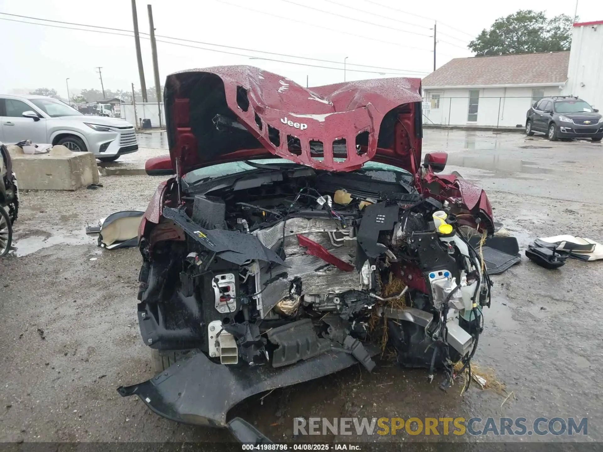 12 Photograph of a damaged car 1C4PJMDX0MD206525 JEEP CHEROKEE 2021