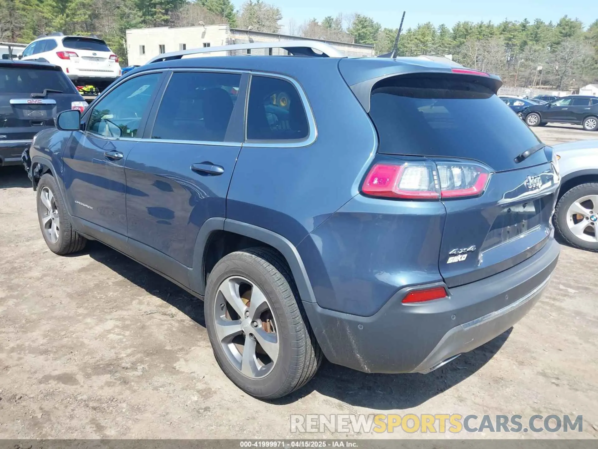 14 Photograph of a damaged car 1C4PJMDX2MD201391 JEEP CHEROKEE 2021