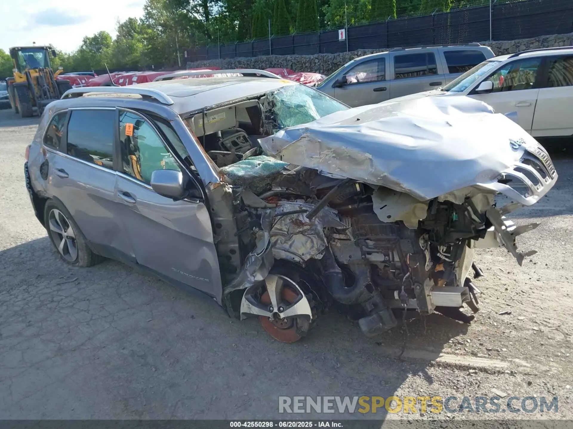 1 Photograph of a damaged car 1C4PJMDX3MD102580 JEEP CHEROKEE 2021