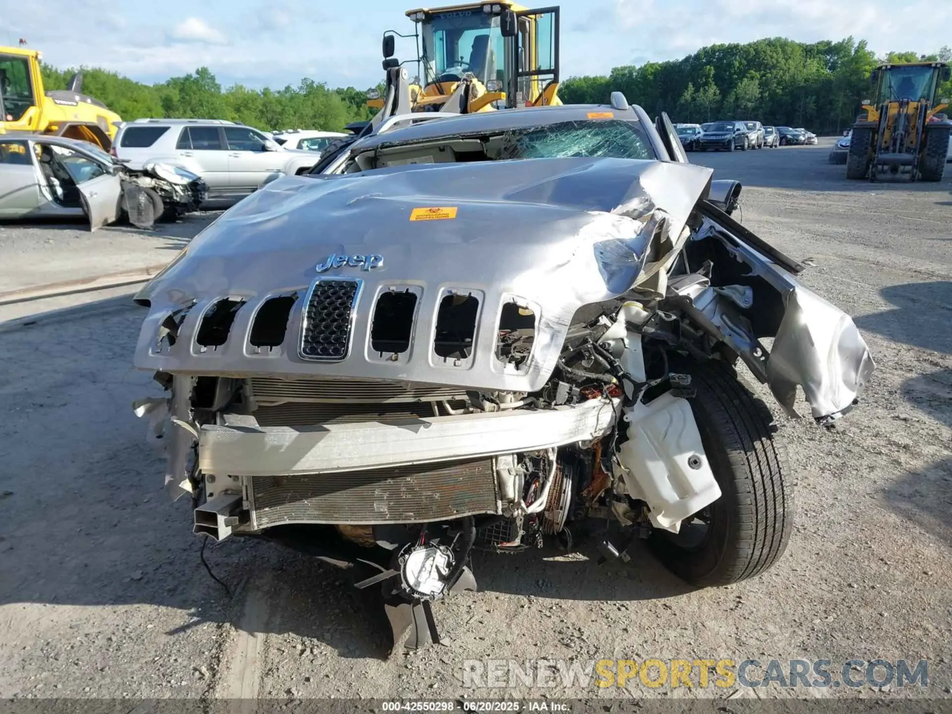 12 Photograph of a damaged car 1C4PJMDX3MD102580 JEEP CHEROKEE 2021