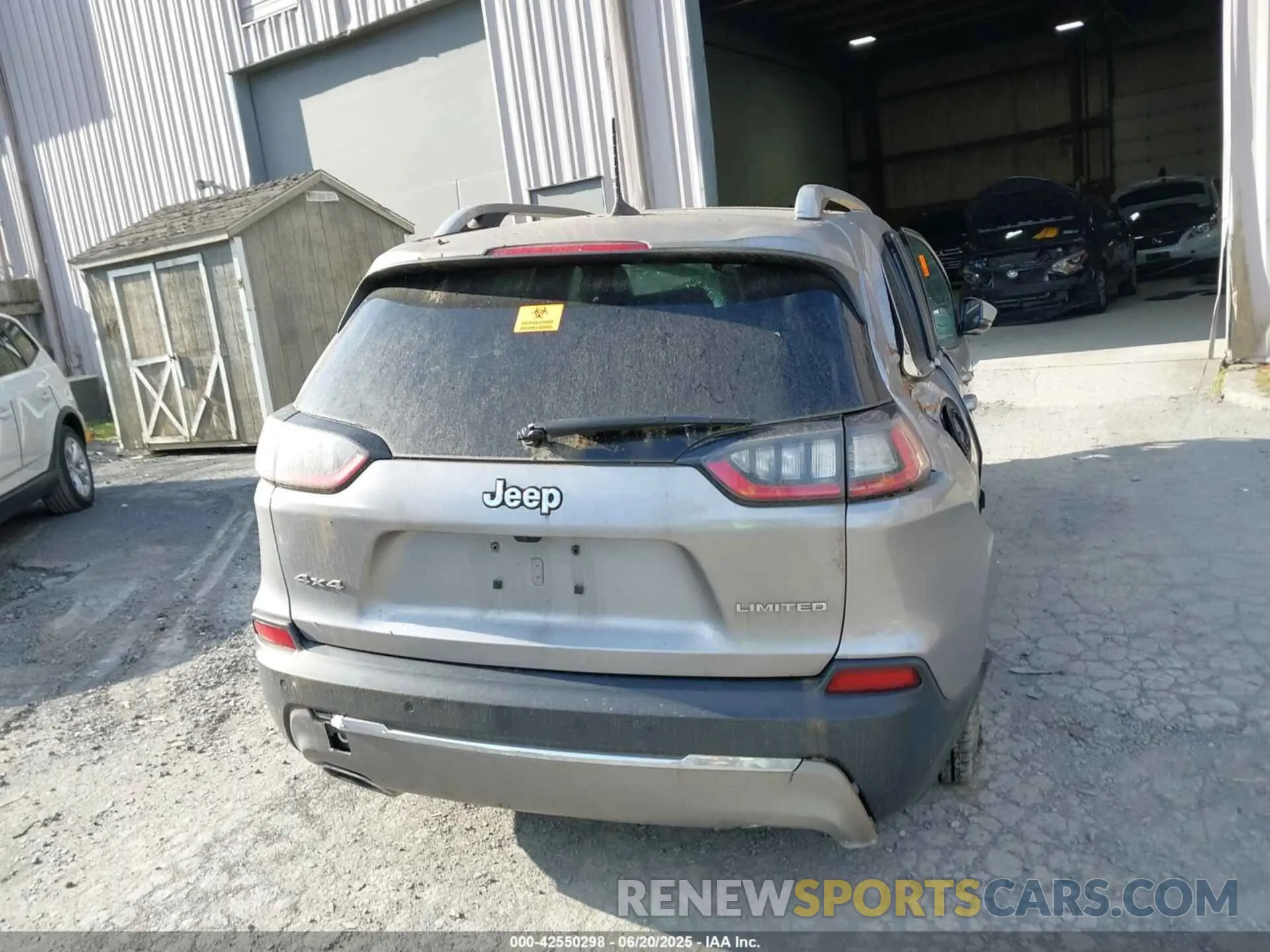 16 Photograph of a damaged car 1C4PJMDX3MD102580 JEEP CHEROKEE 2021