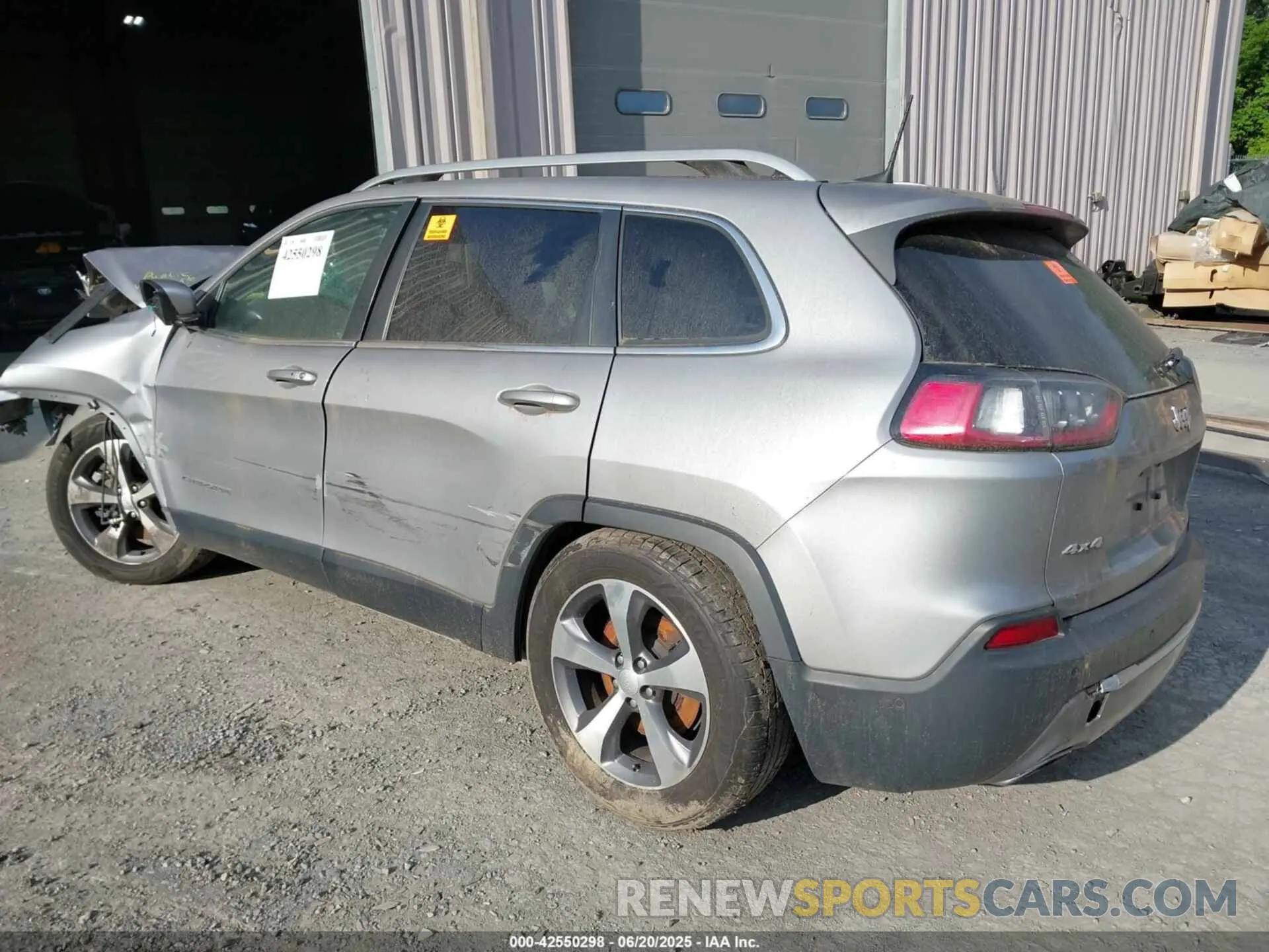 3 Photograph of a damaged car 1C4PJMDX3MD102580 JEEP CHEROKEE 2021