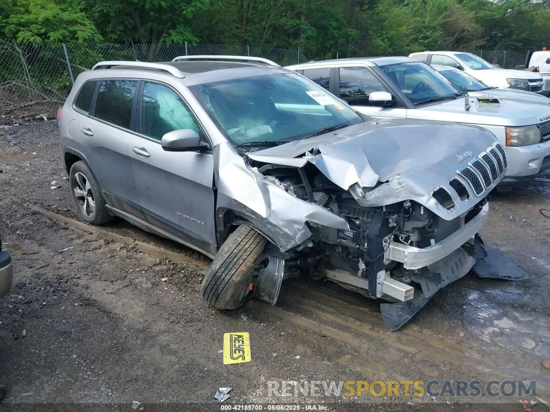 1 Photograph of a damaged car 1C4PJMDX3MD181300 JEEP CHEROKEE 2021