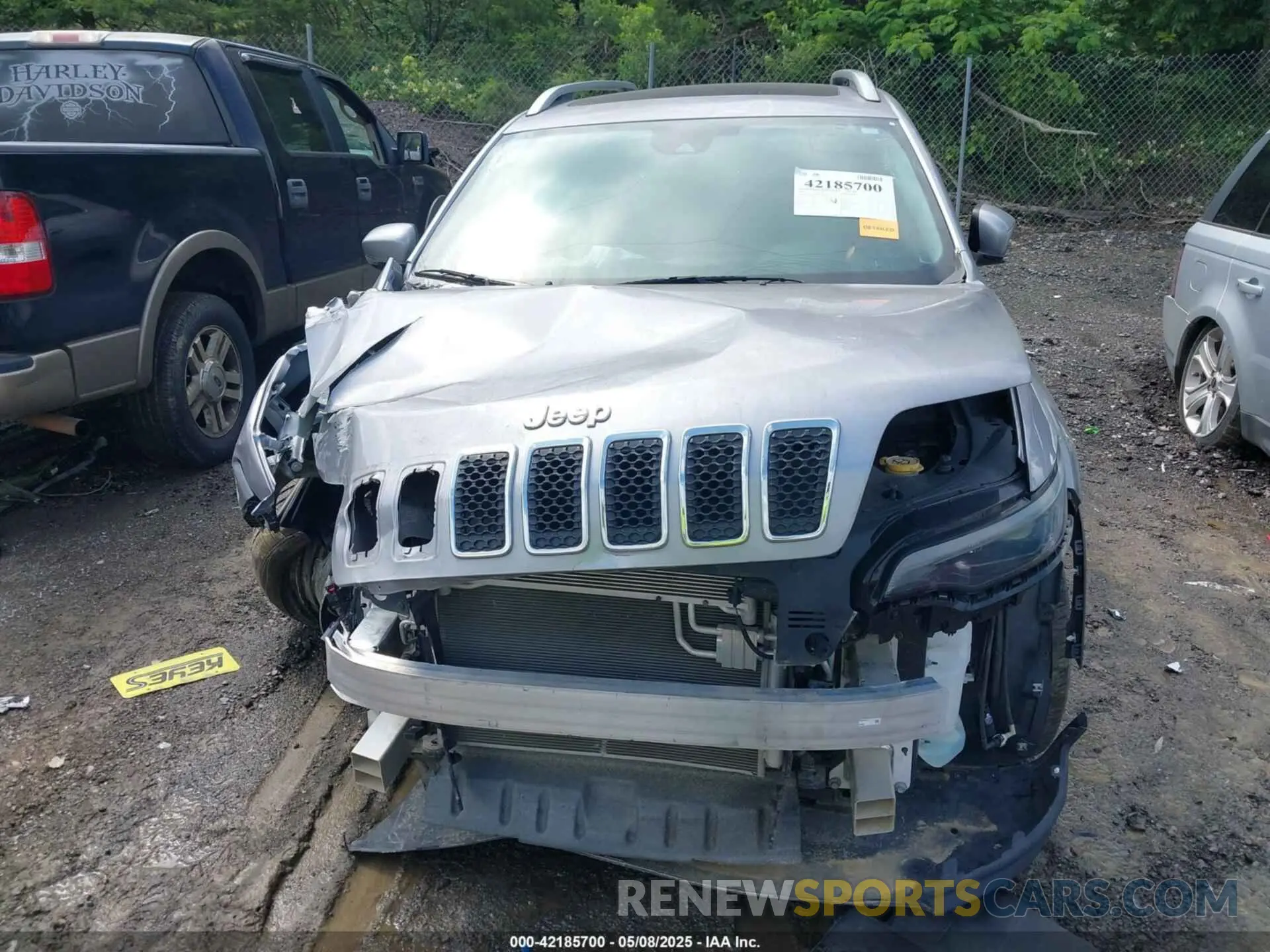 6 Photograph of a damaged car 1C4PJMDX3MD181300 JEEP CHEROKEE 2021