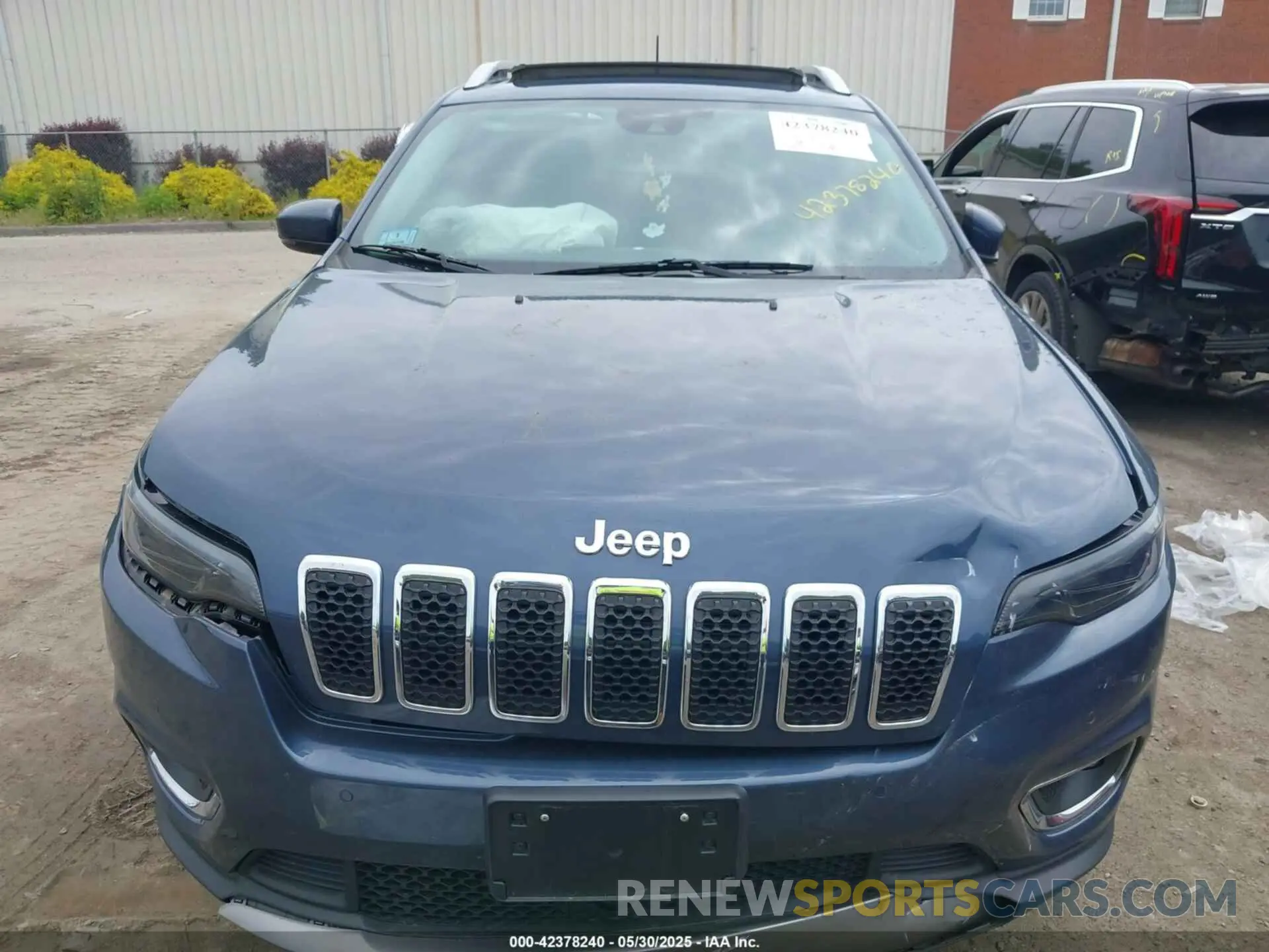 12 Photograph of a damaged car 1C4PJMDX4MD193469 JEEP CHEROKEE 2021