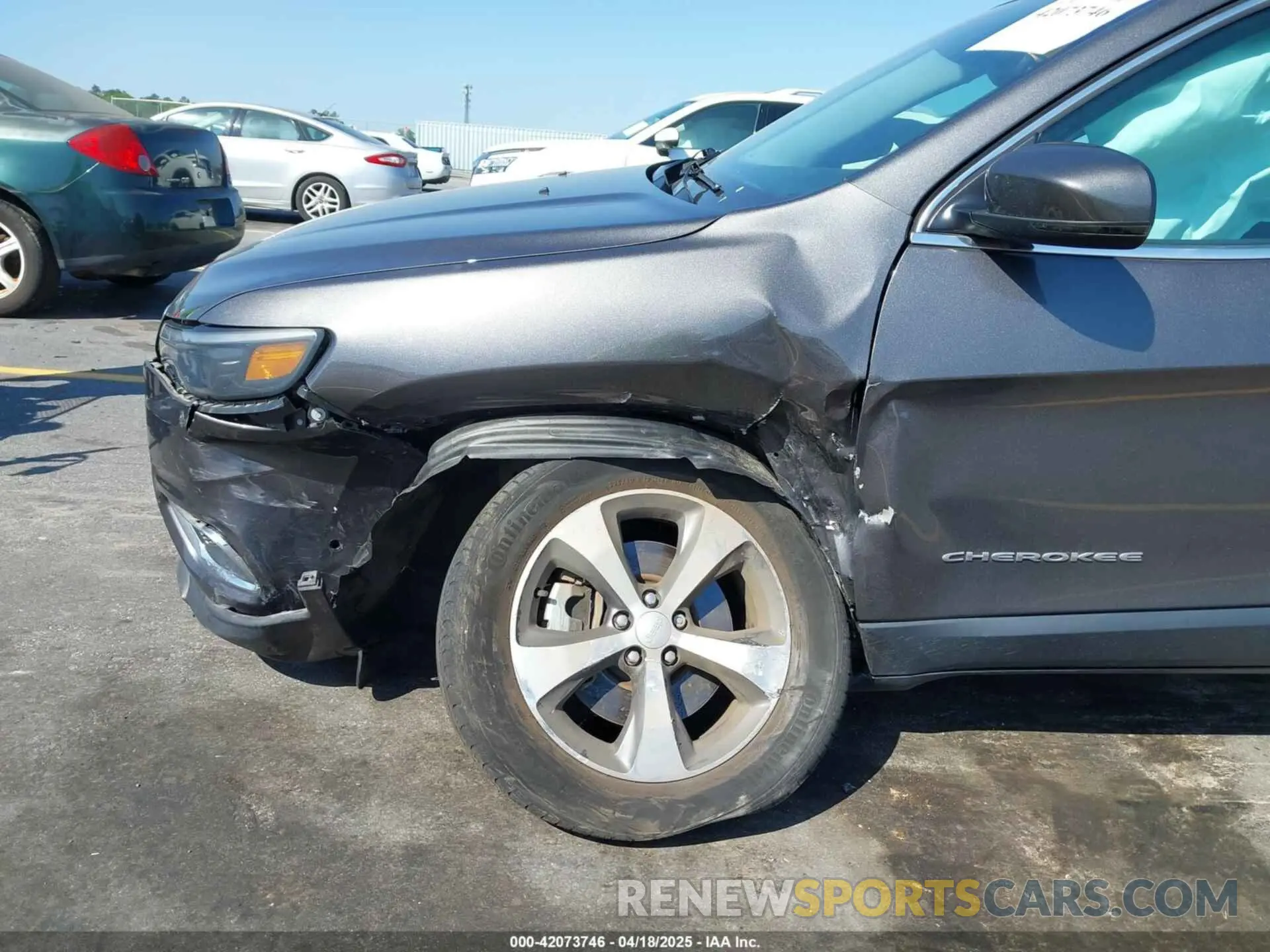 19 Photograph of a damaged car 1C4PJMDX6MD209395 JEEP CHEROKEE 2021
