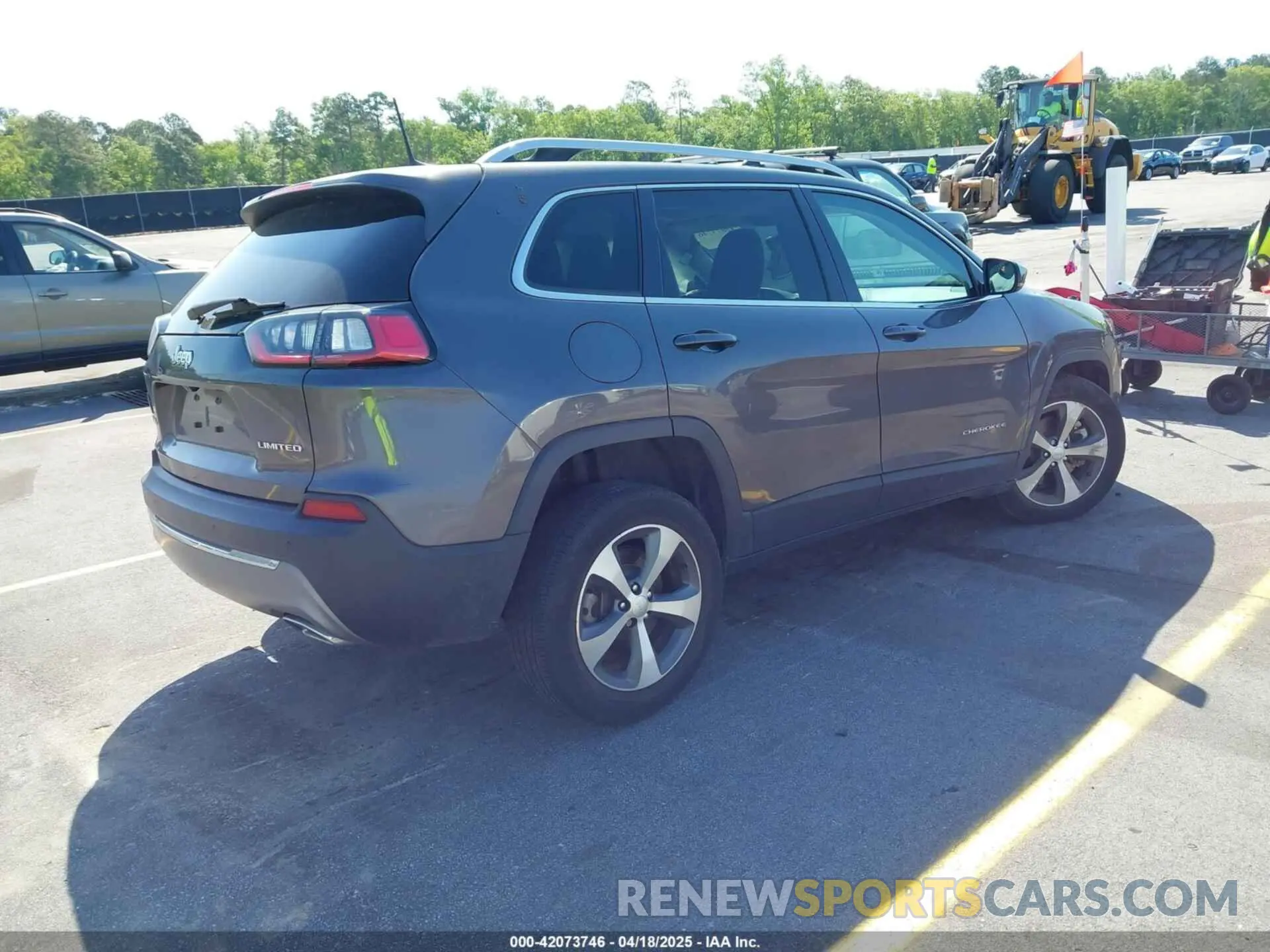 4 Photograph of a damaged car 1C4PJMDX6MD209395 JEEP CHEROKEE 2021