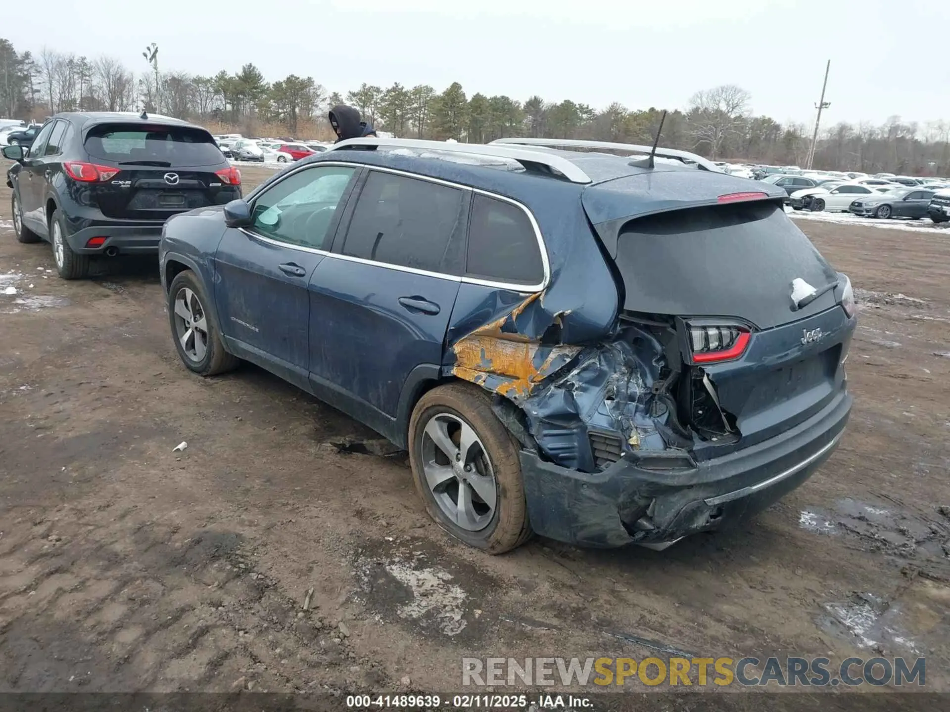 6 Photograph of a damaged car 1C4PJMDX7MD213746 JEEP CHEROKEE 2021