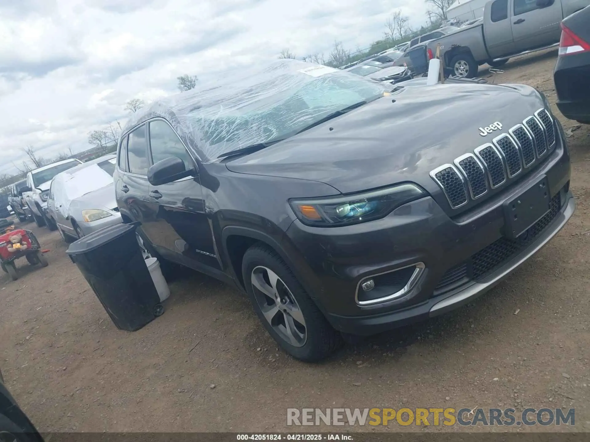 1 Photograph of a damaged car 1C4PJMDX8MD212475 JEEP CHEROKEE 2021