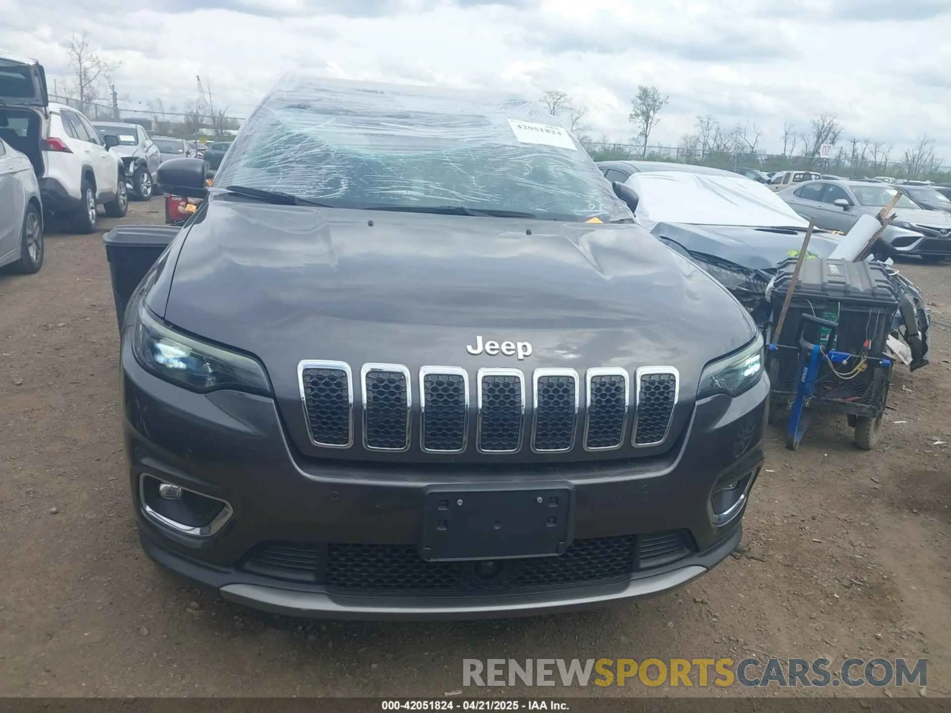 12 Photograph of a damaged car 1C4PJMDX8MD212475 JEEP CHEROKEE 2021