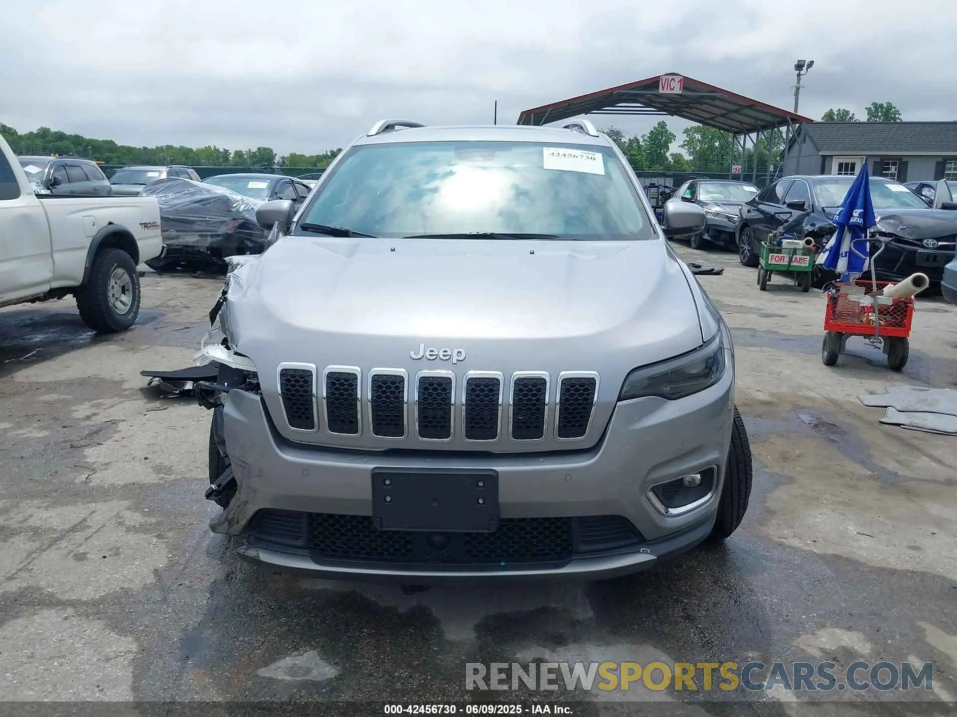 12 Photograph of a damaged car 1C4PJMDX9MD151623 JEEP CHEROKEE 2021