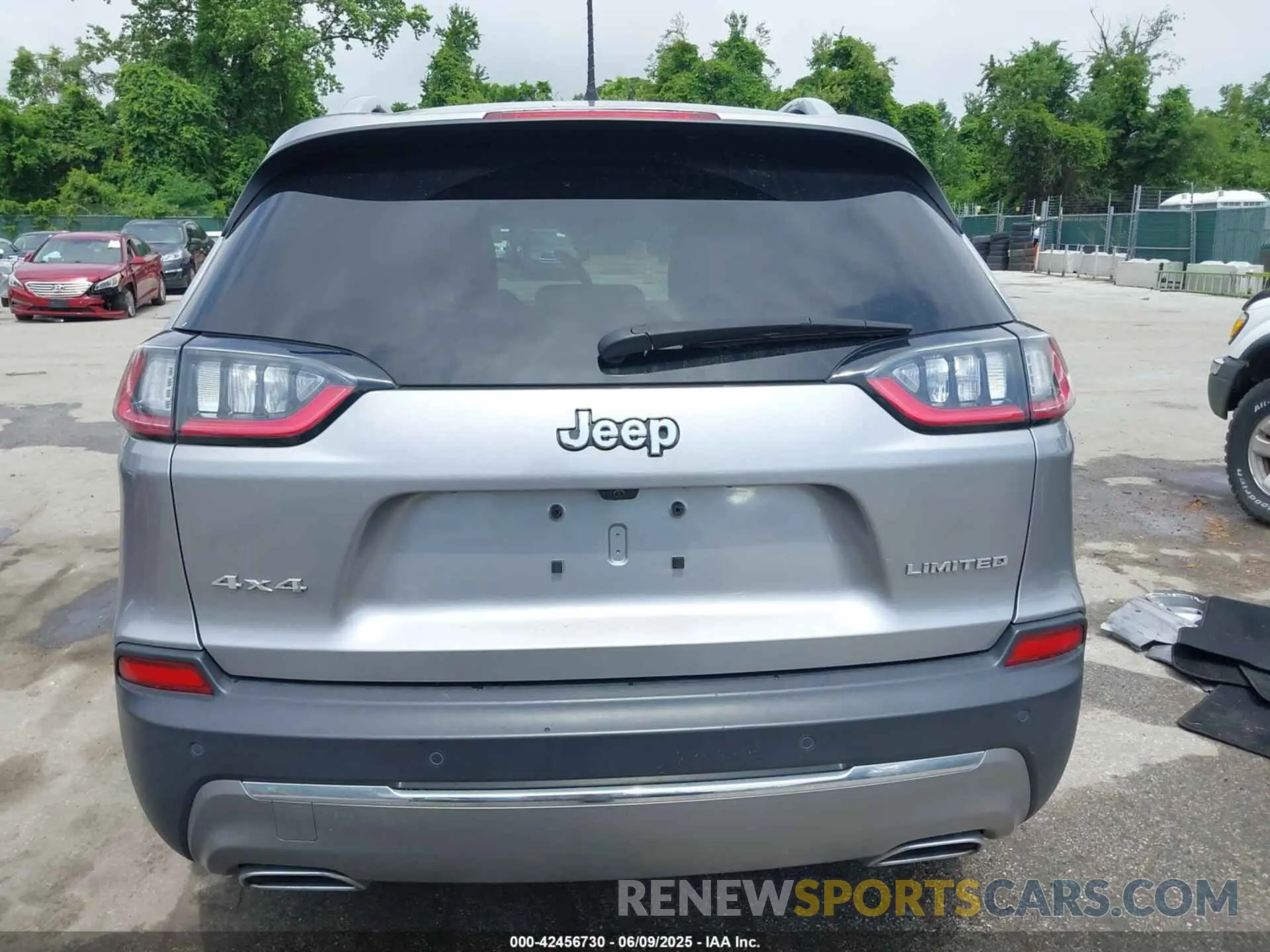 16 Photograph of a damaged car 1C4PJMDX9MD151623 JEEP CHEROKEE 2021