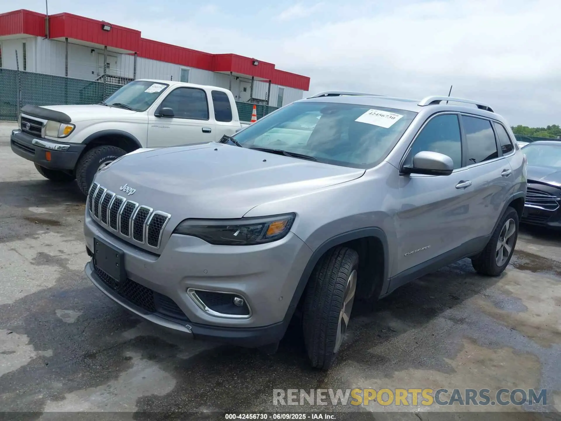 2 Photograph of a damaged car 1C4PJMDX9MD151623 JEEP CHEROKEE 2021