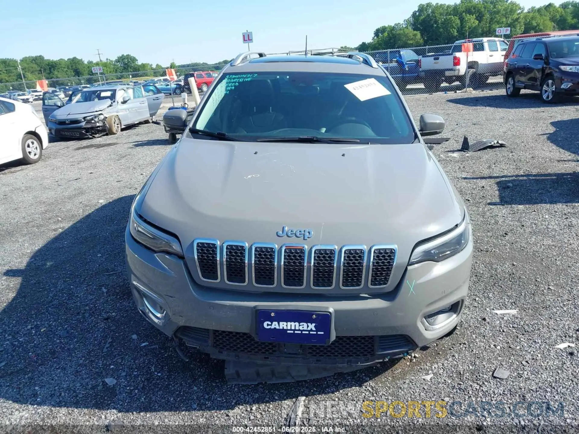 13 Photograph of a damaged car 1C4PJMDX9MD177736 JEEP CHEROKEE 2021