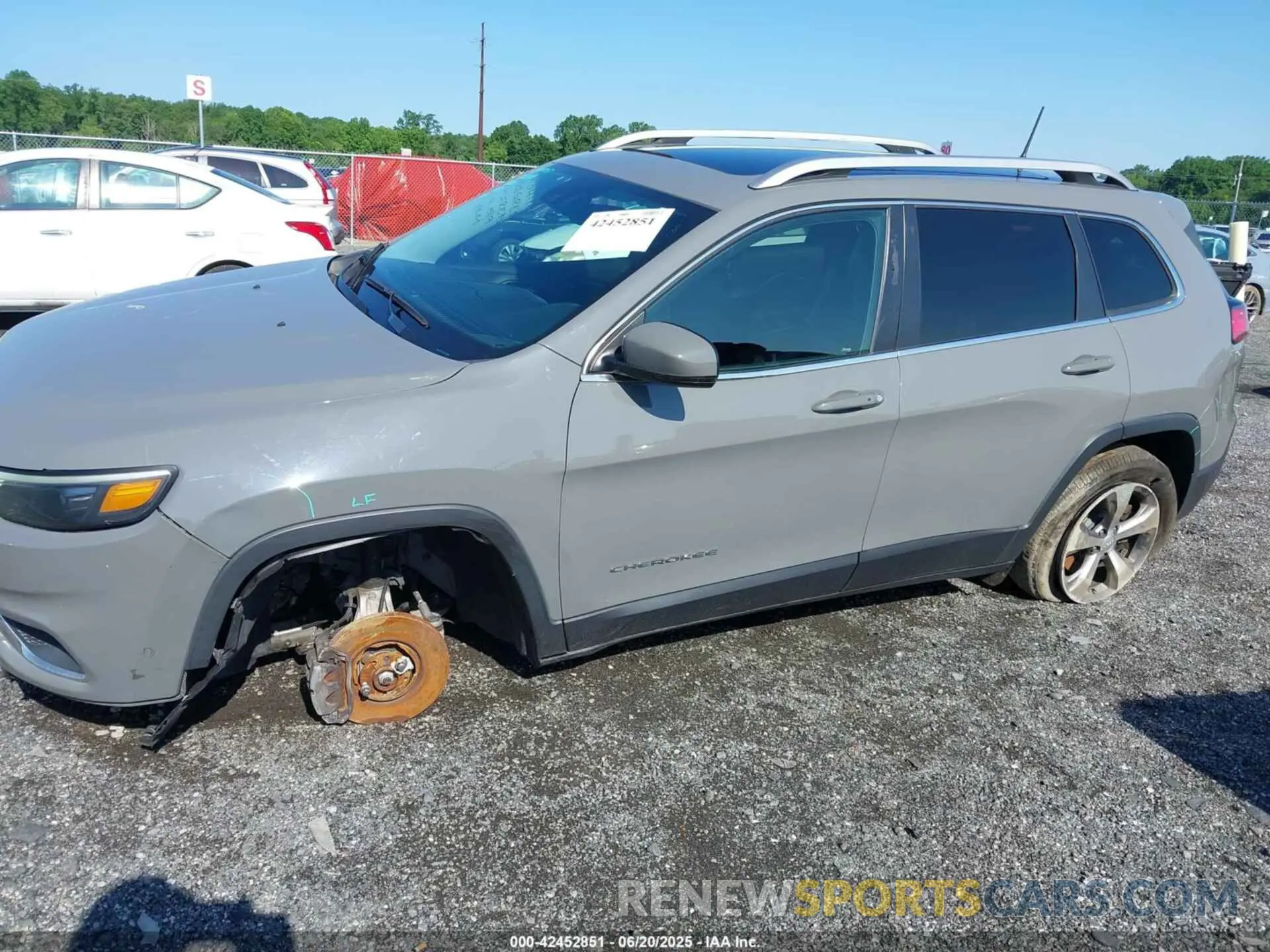 6 Photograph of a damaged car 1C4PJMDX9MD177736 JEEP CHEROKEE 2021