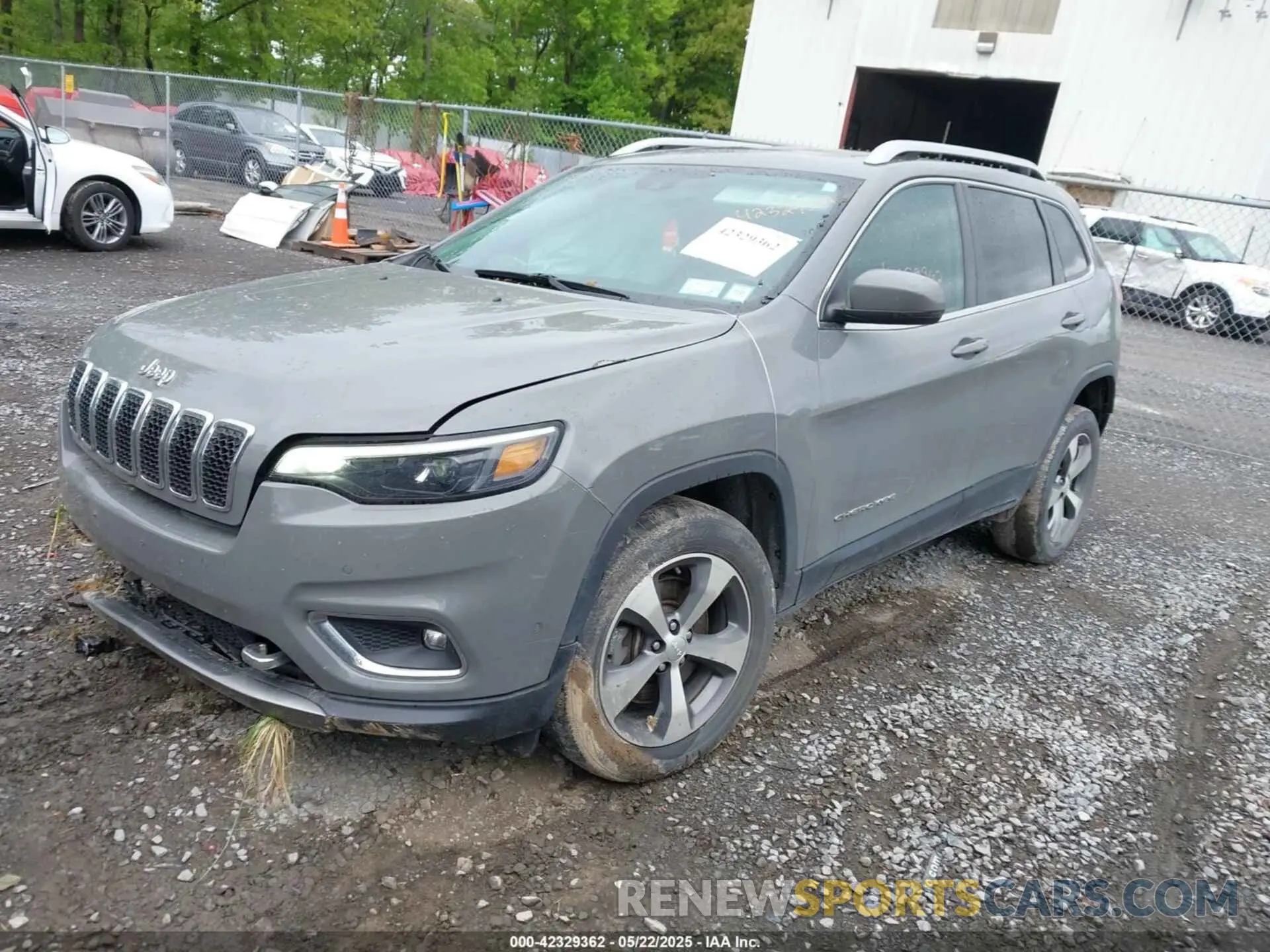 2 Photograph of a damaged car 1C4PJMDXXMD183304 JEEP CHEROKEE 2021