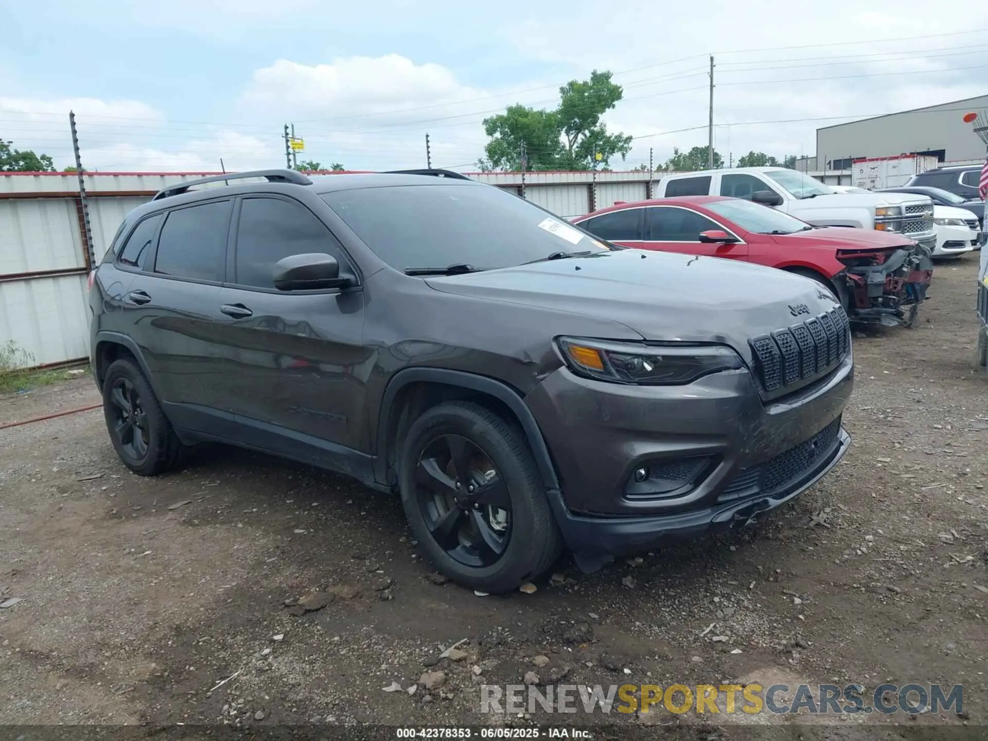 1 Photograph of a damaged car 1C4PJMLB0MD104535 JEEP CHEROKEE 2021