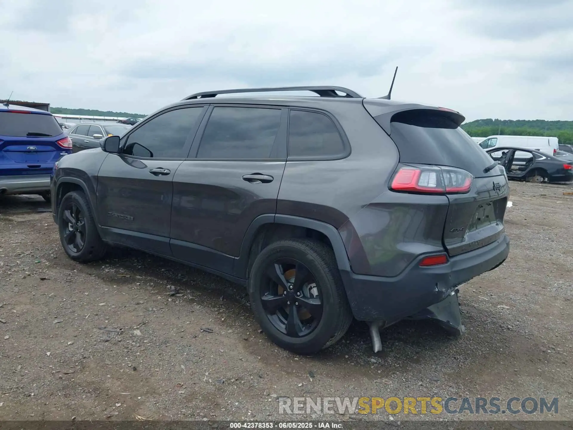 3 Photograph of a damaged car 1C4PJMLB0MD104535 JEEP CHEROKEE 2021