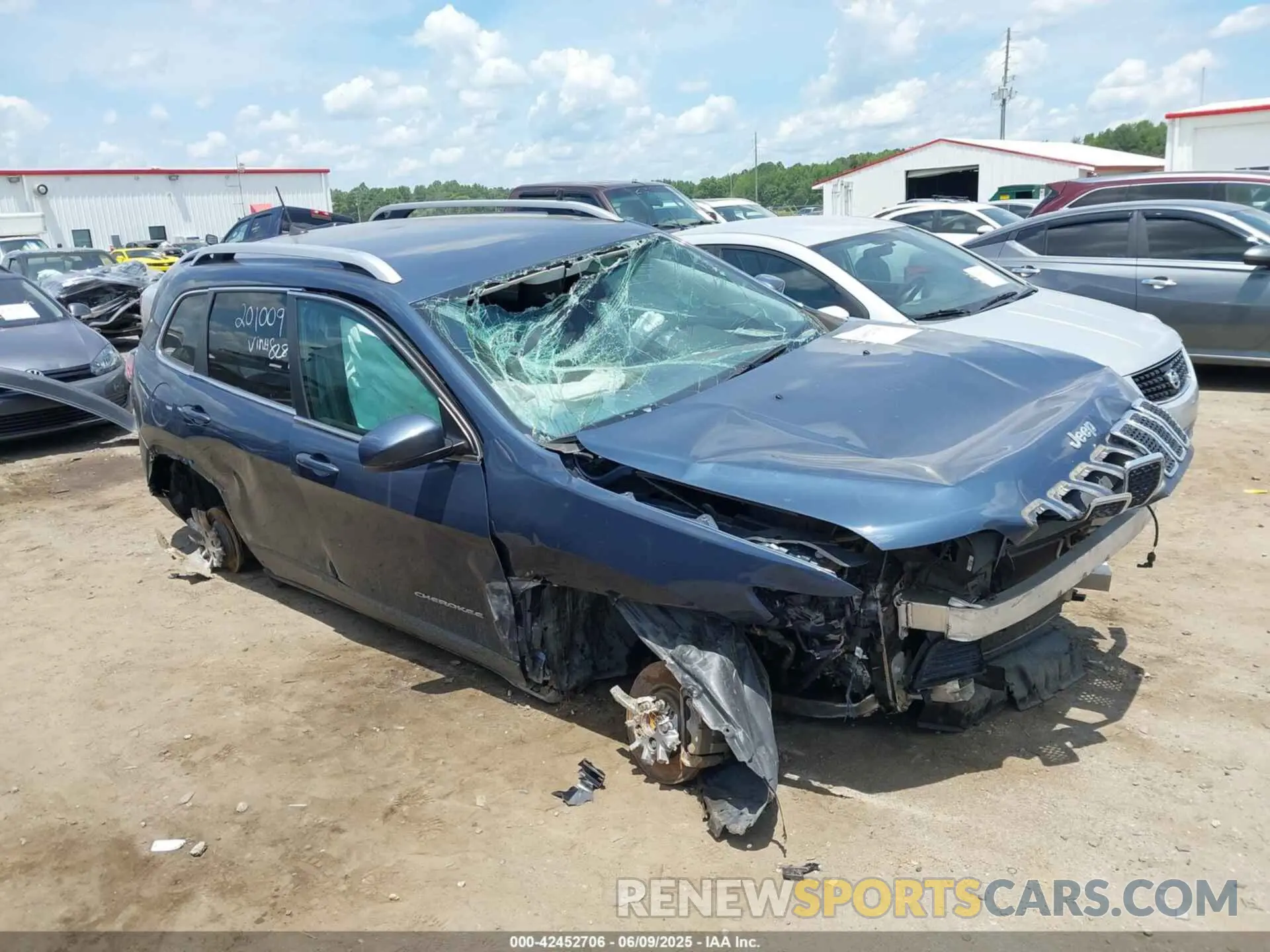 1 Photograph of a damaged car 1C4PJMLB0MD218289 JEEP CHEROKEE 2021