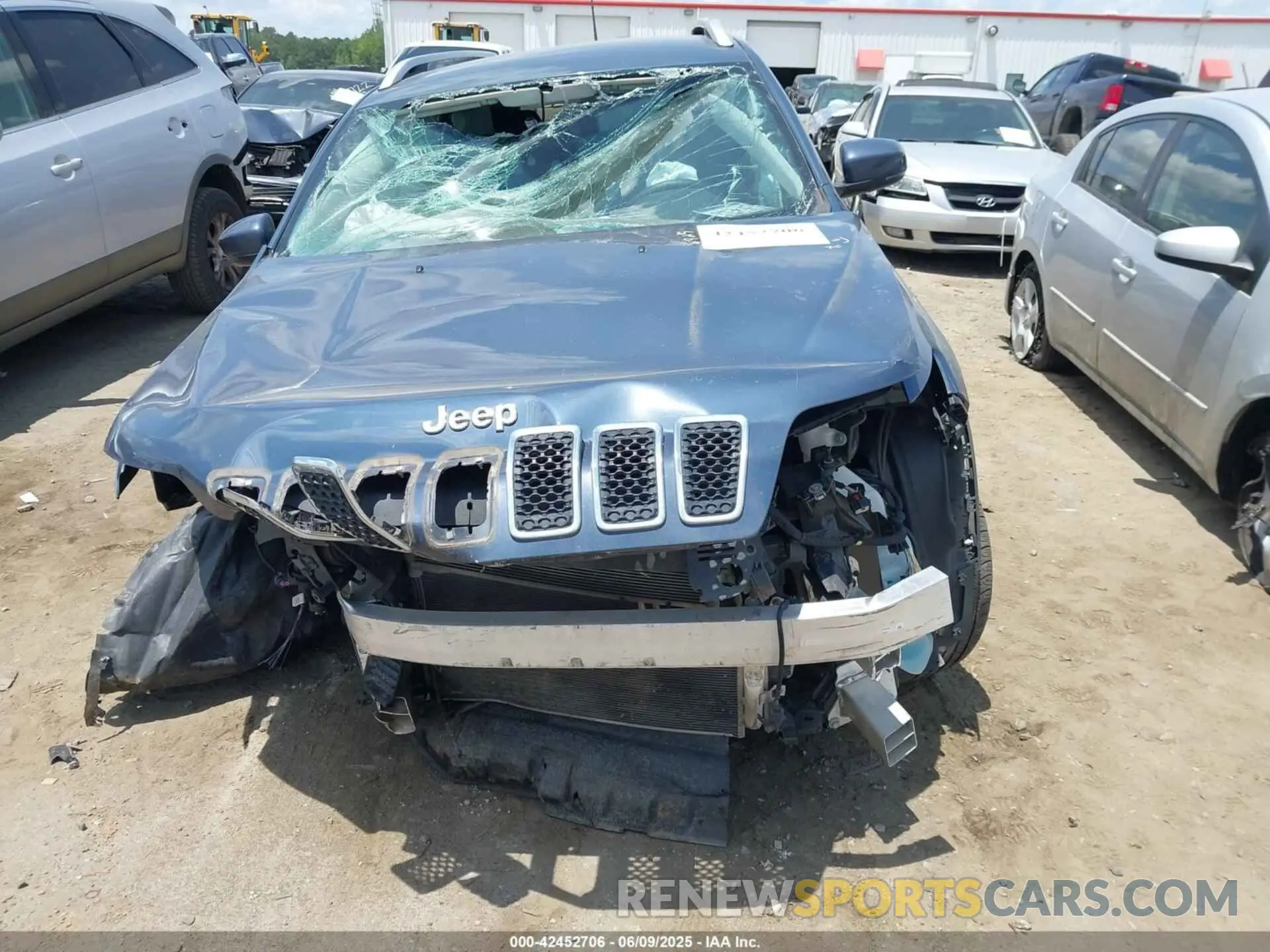 13 Photograph of a damaged car 1C4PJMLB0MD218289 JEEP CHEROKEE 2021