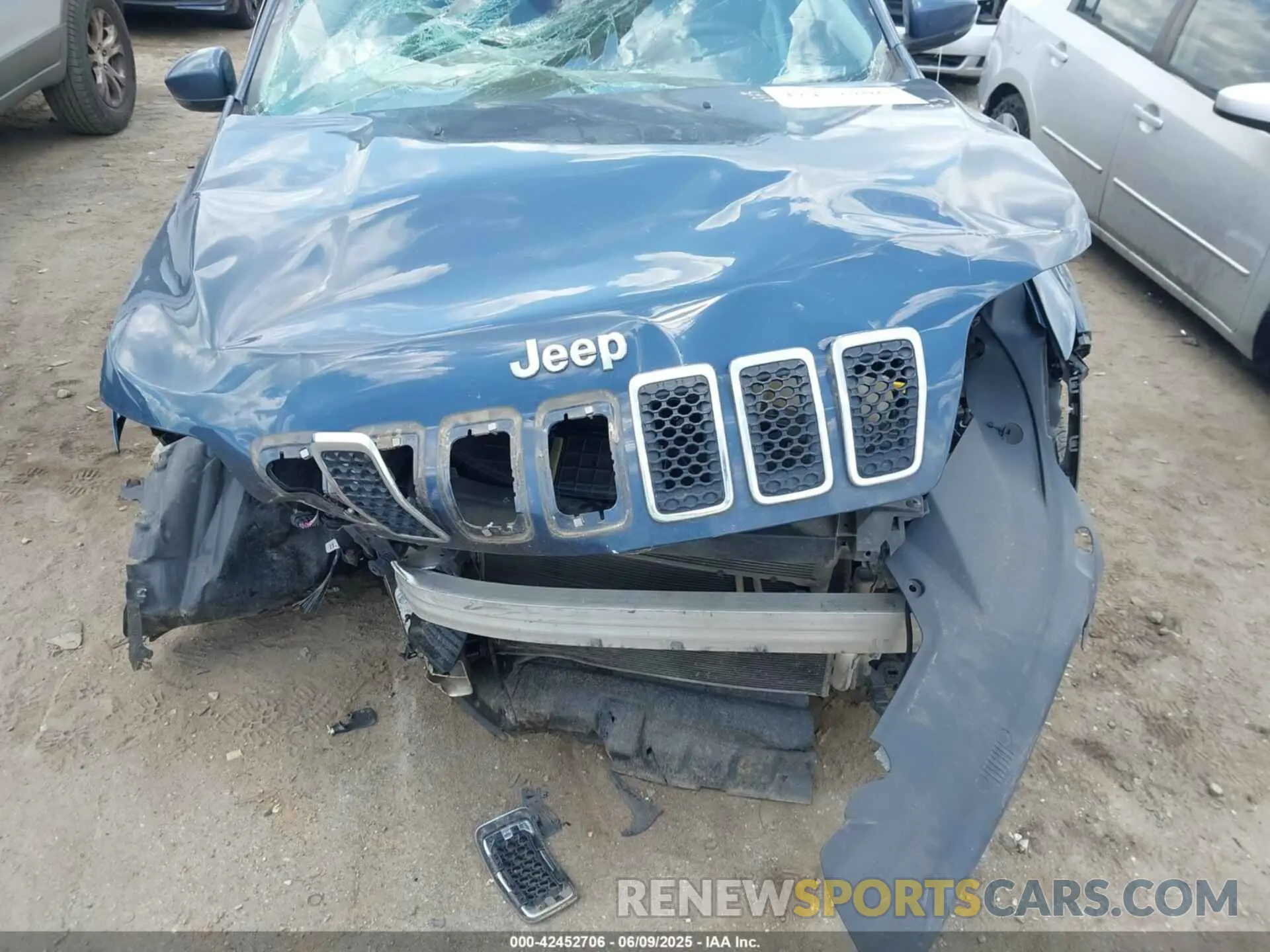6 Photograph of a damaged car 1C4PJMLB0MD218289 JEEP CHEROKEE 2021