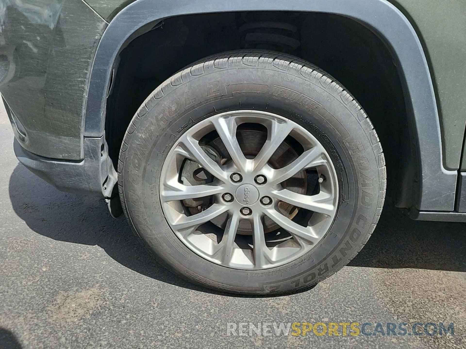 11 Photograph of a damaged car 1C4PJMLB0MD221323 JEEP CHEROKEE 2021